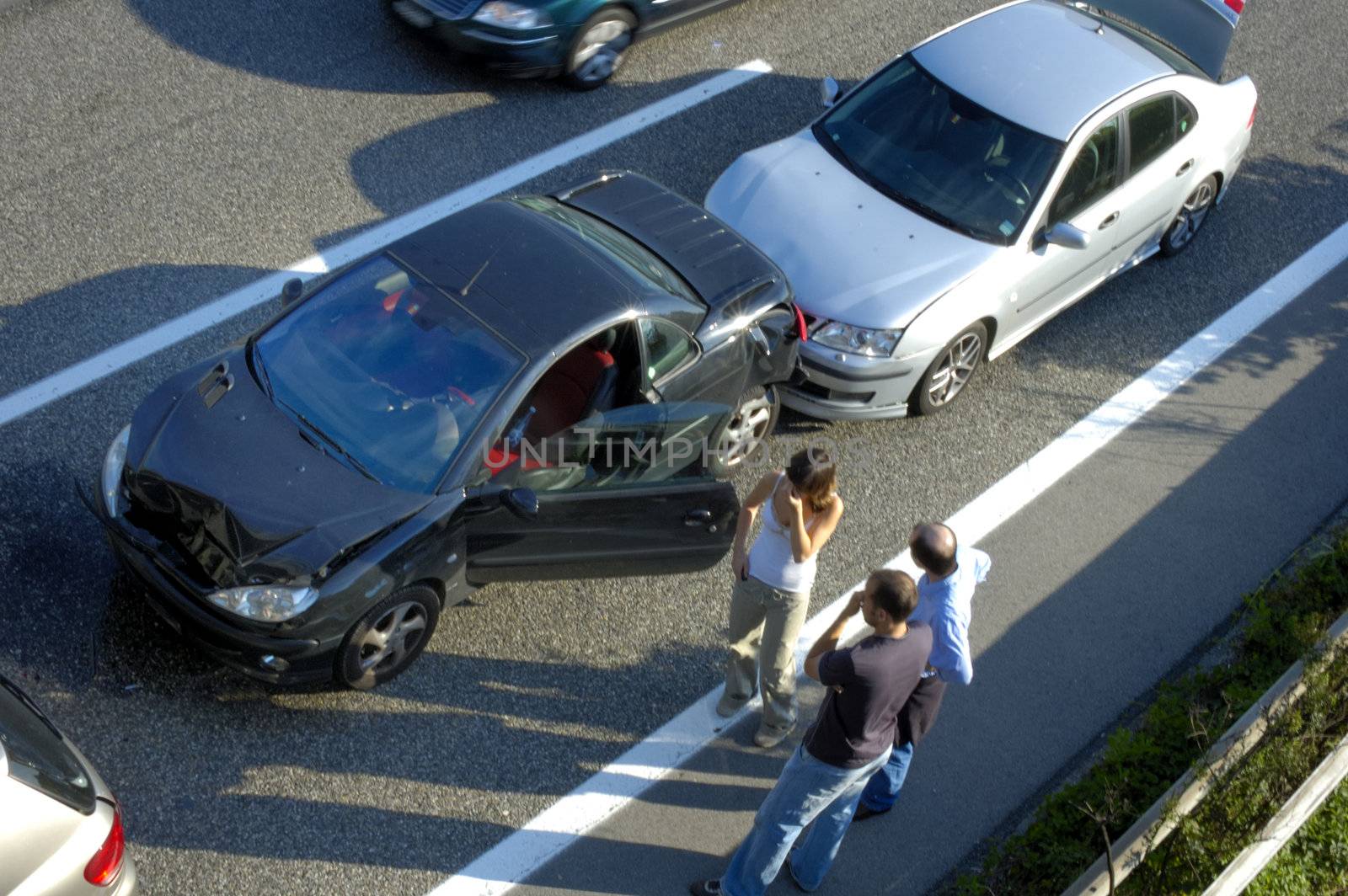 A small shunt on the freeway (motorway, autoroute, autobahn) shortly after it happened