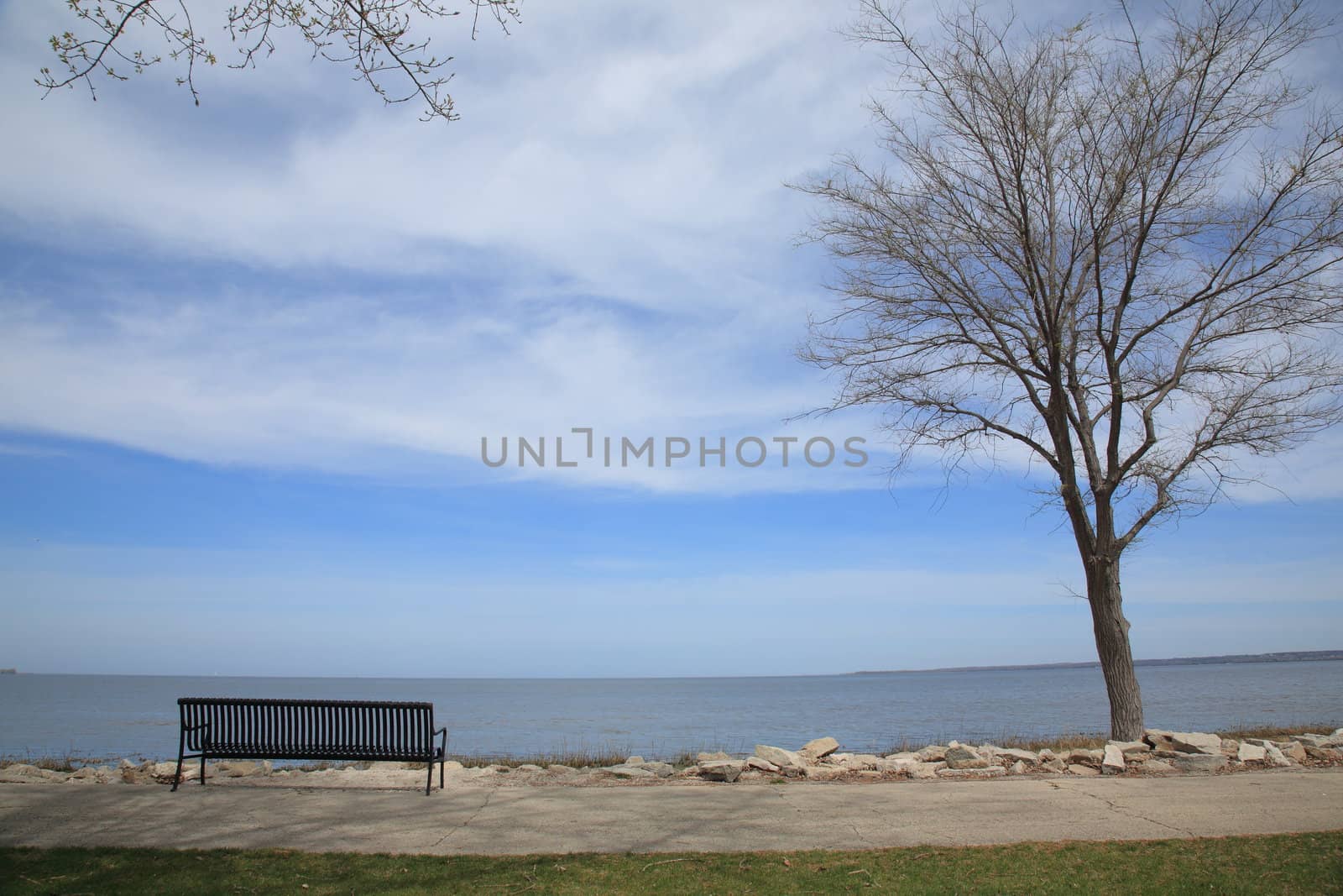 Lonely bench overlooks Green Bay in Wisconsin