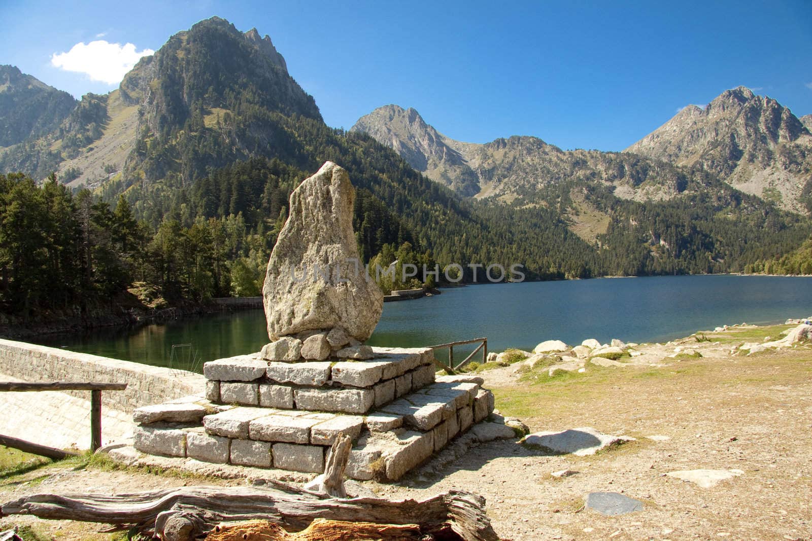 View on Sant maurici Lake. Pyrenees - Autumn time.