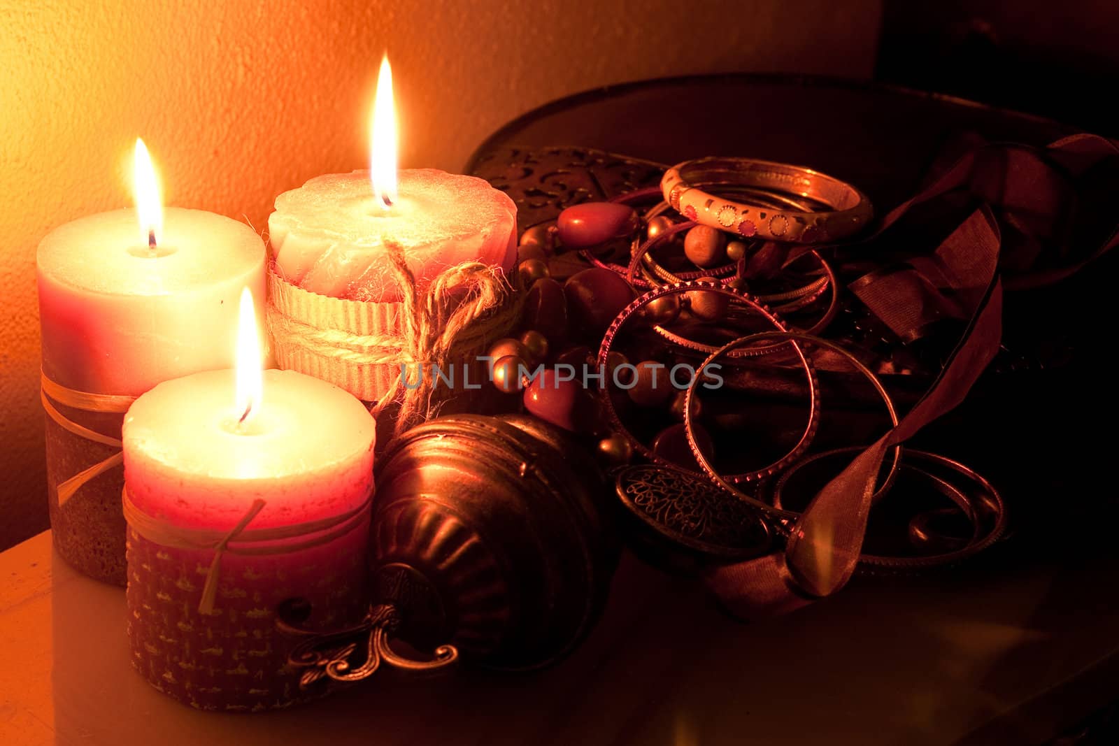jewels with the candle light by dyvan