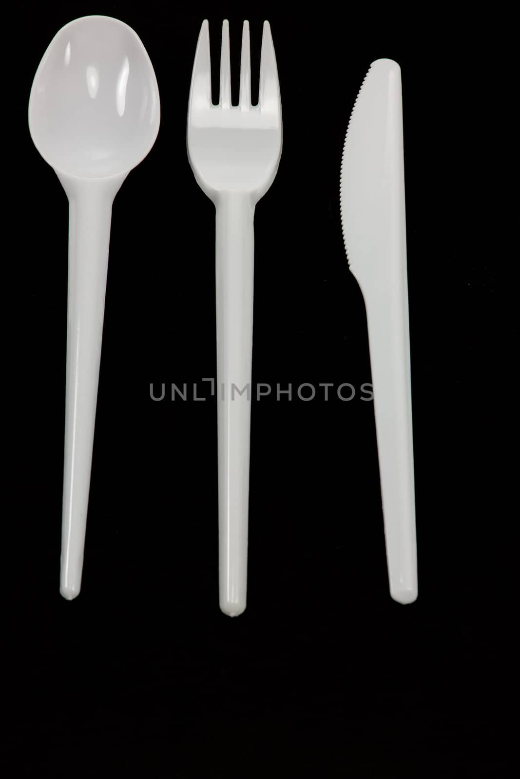 Picture of a plastic fork, spoon and knife