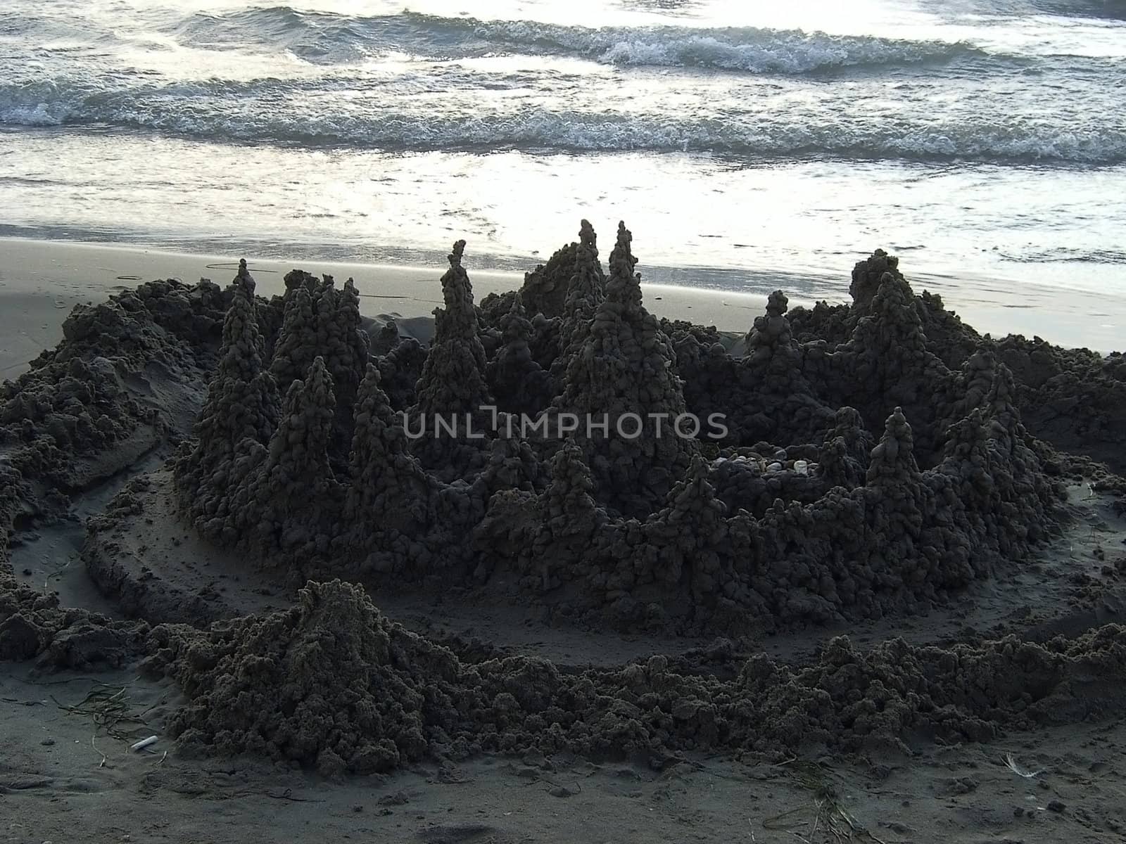 sand lock; wet; towers; texture; sea by Viktoha