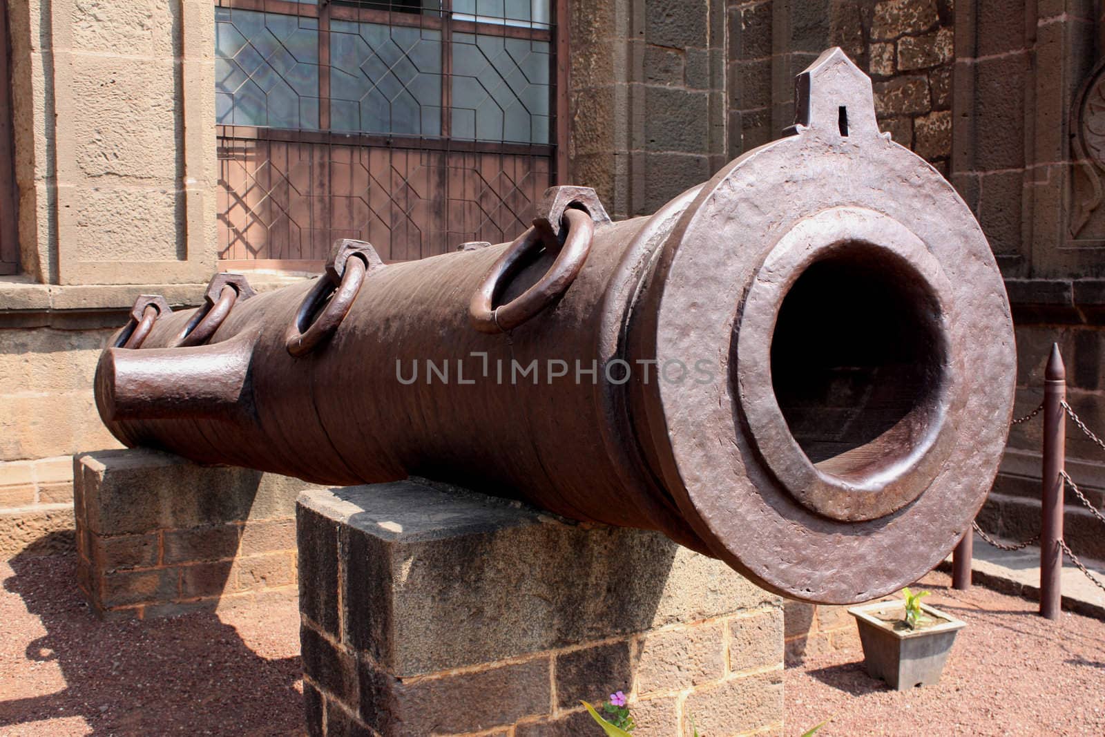 An ancient cannon outside an Indian fort.