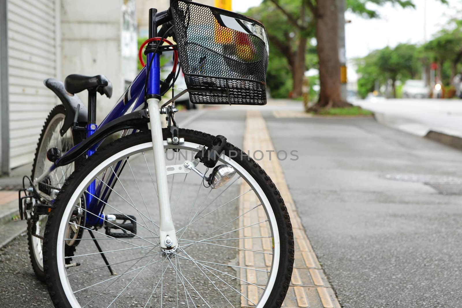 bicycle parked in city street