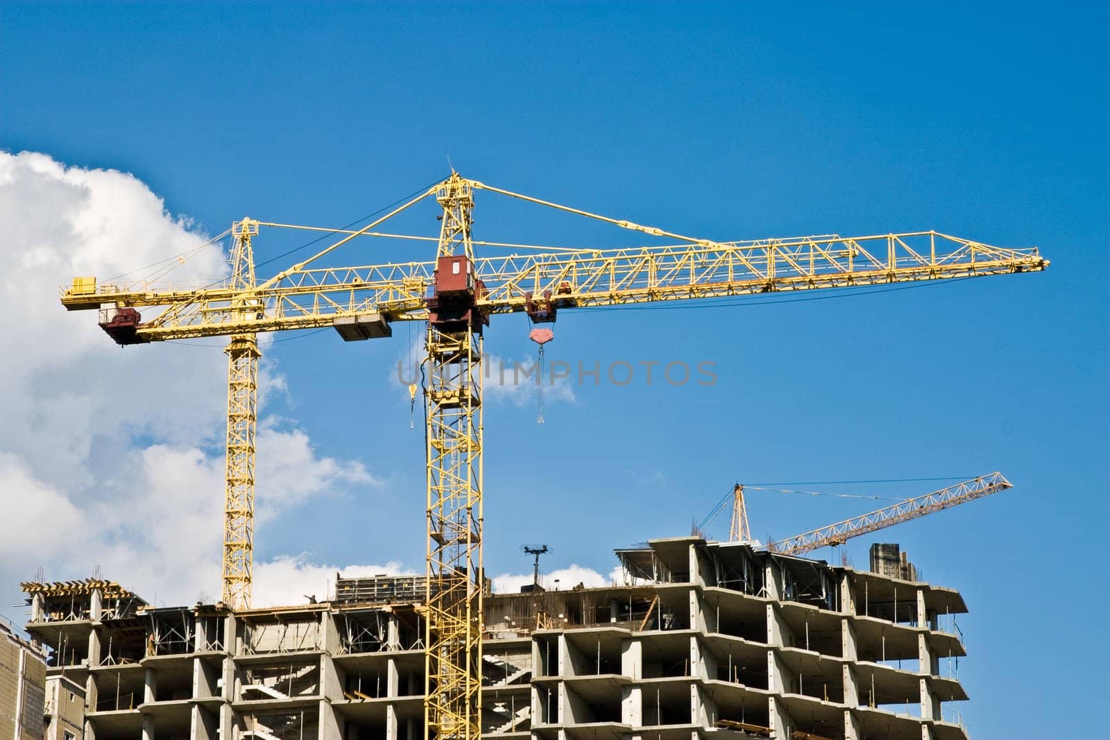 city series: building under construction with crane