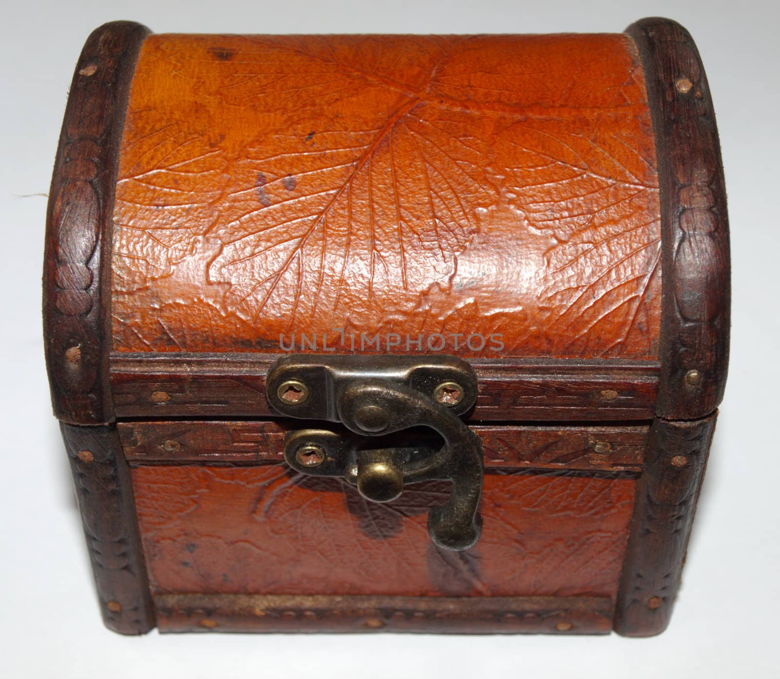 Small chest for my own treasure by renales