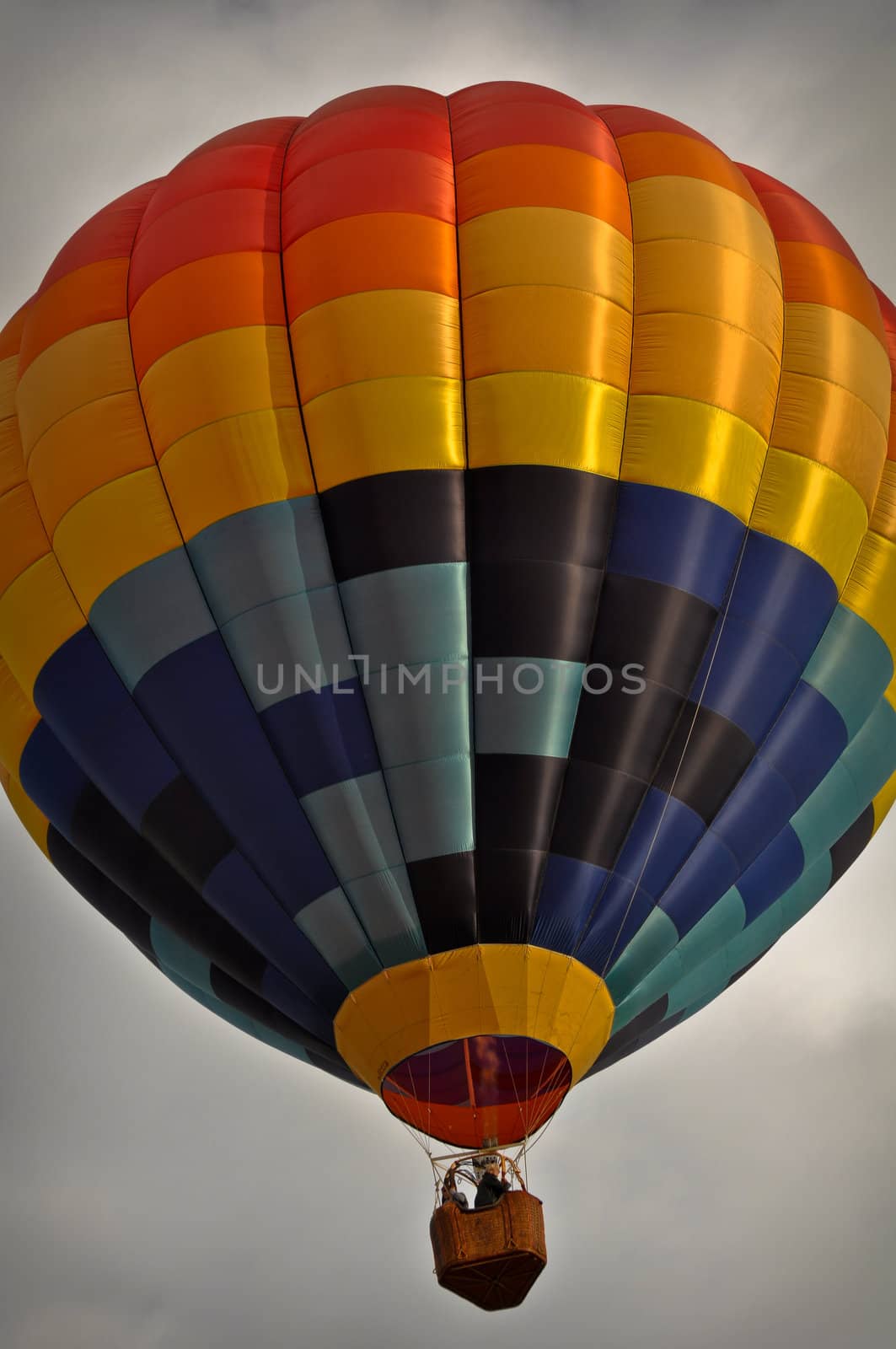 Amazing Hot Air Balloon lifting off