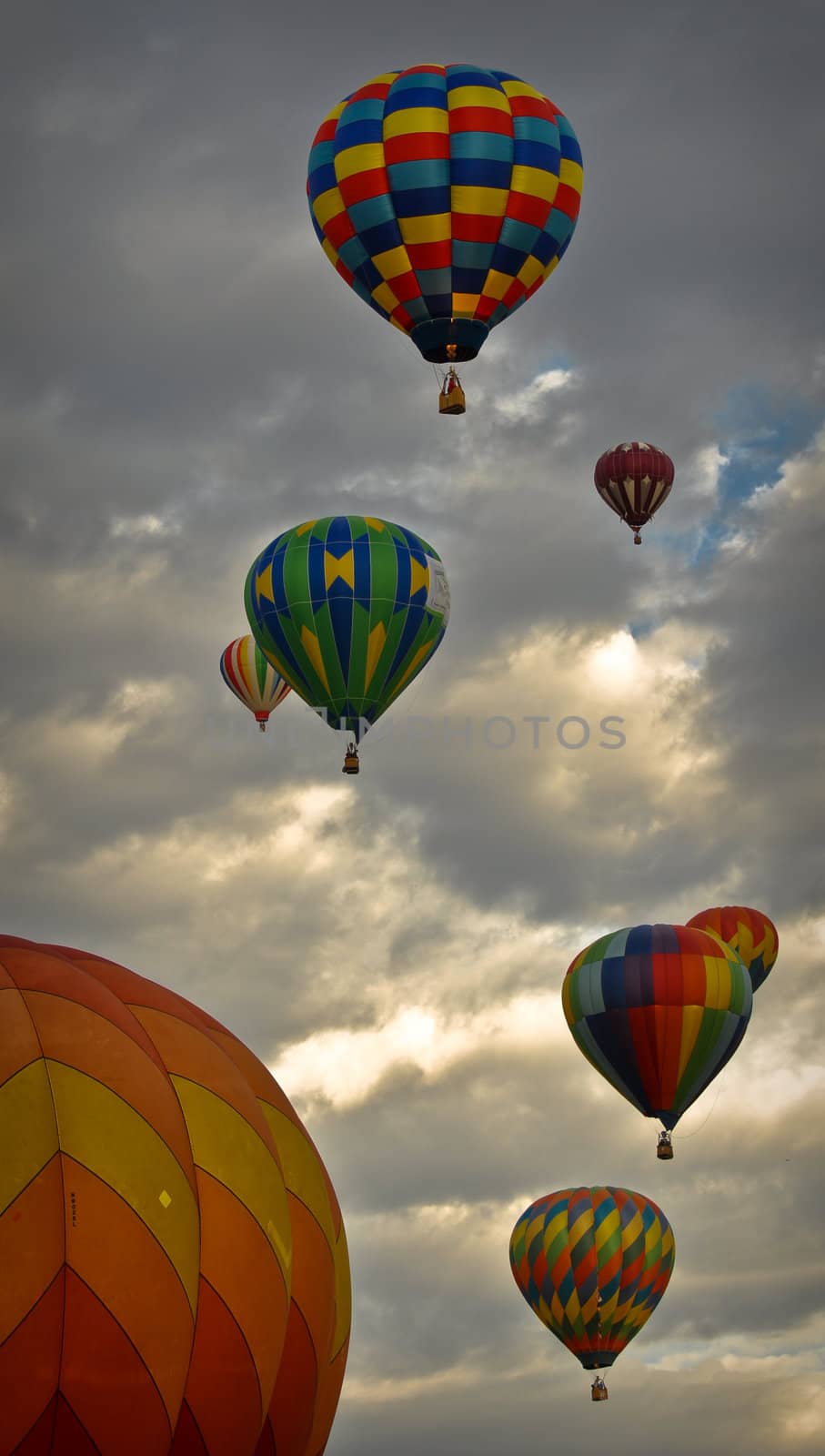Amazing Hot Air Balloon lifting off