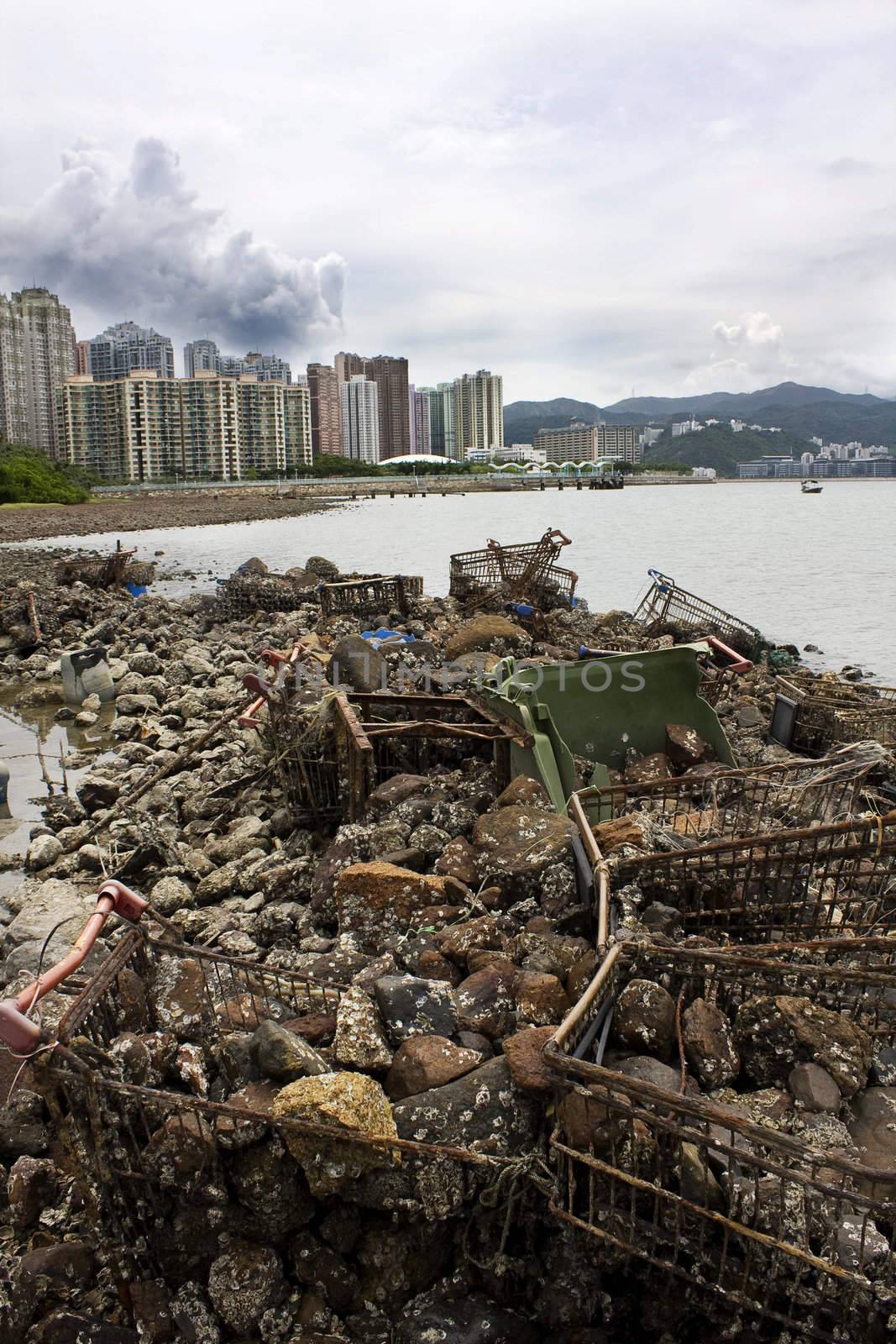 Garbage piled up on the coast of the ocean