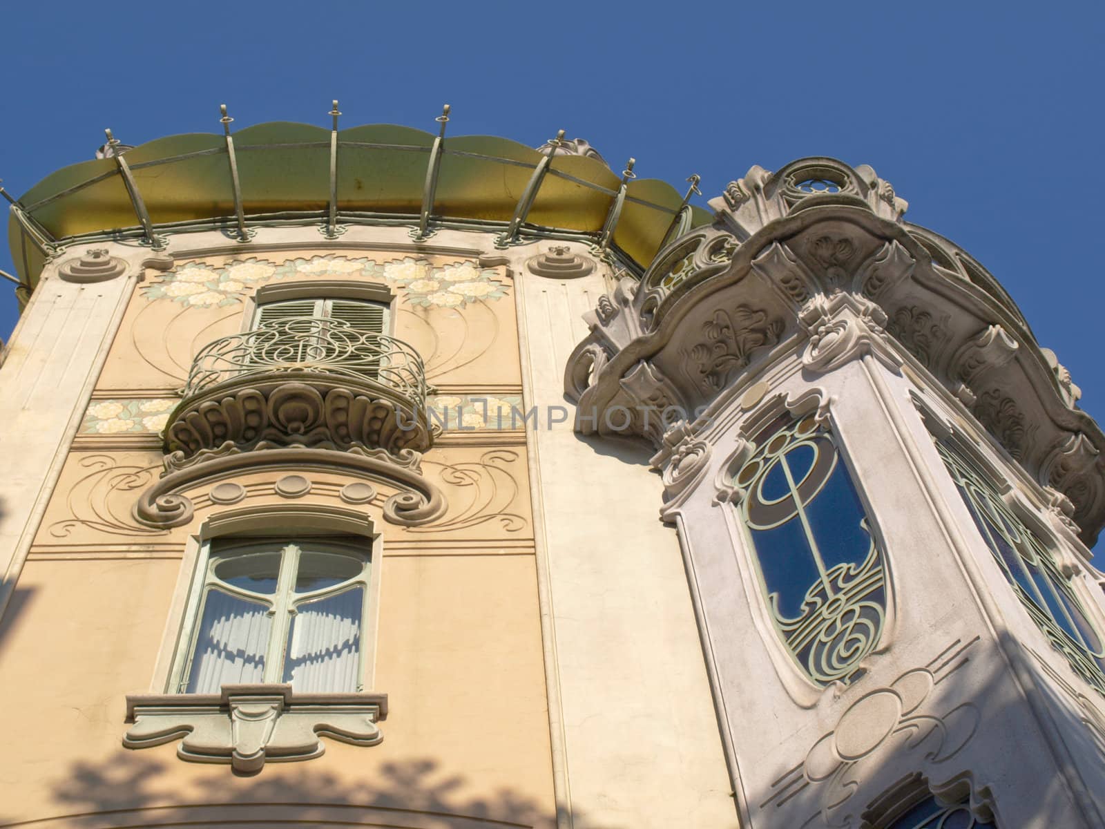 Casa Fenoglio La Fleur, liberty house in Turin