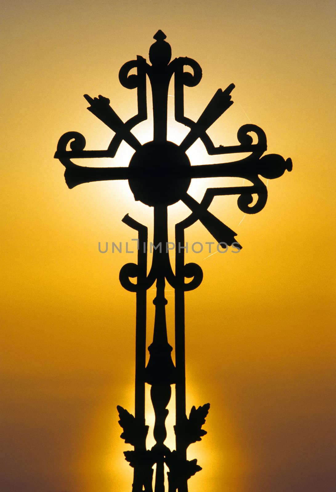 Cross and sunset by f/2sumicron