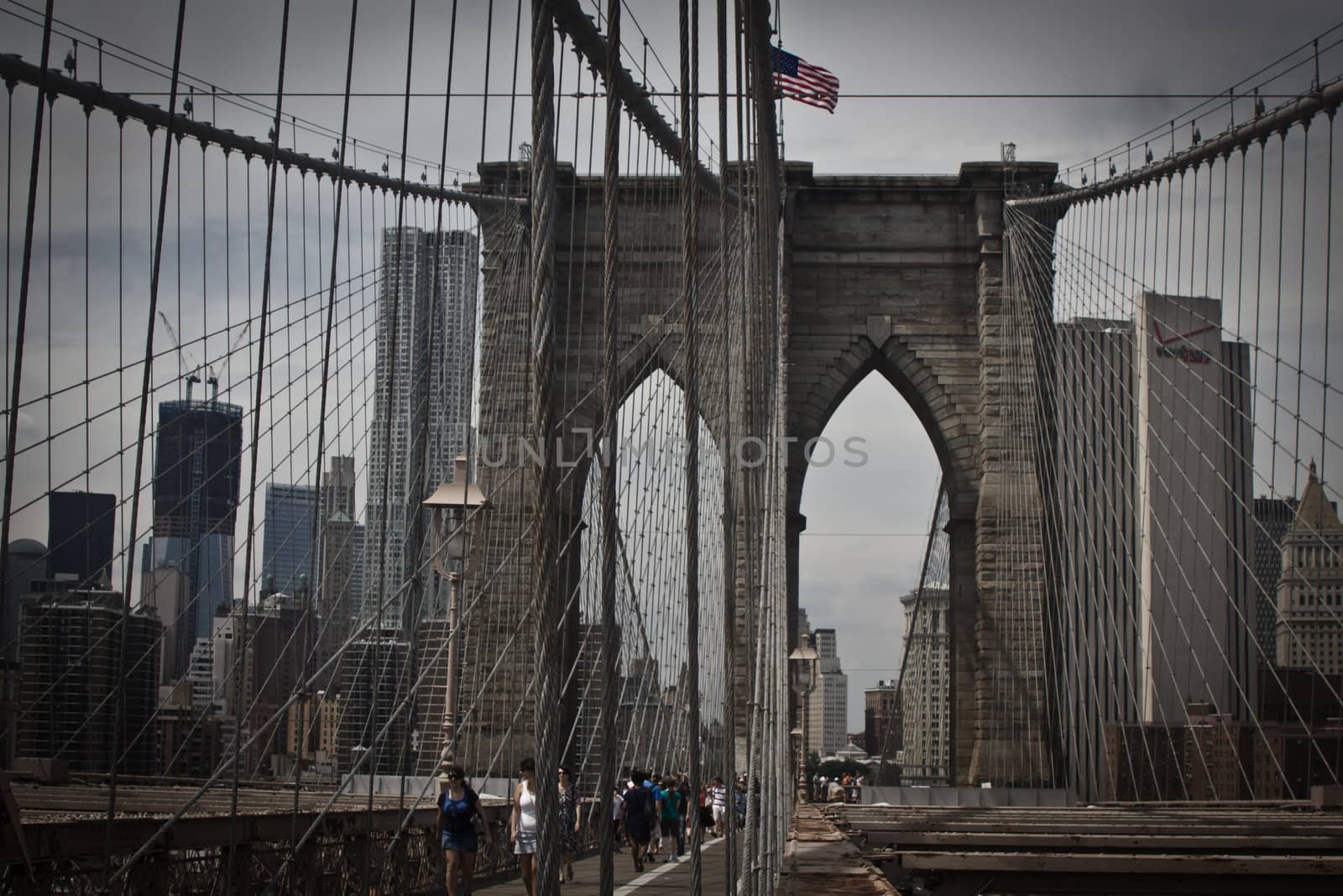 Brooklyn Bridge by JuliaP