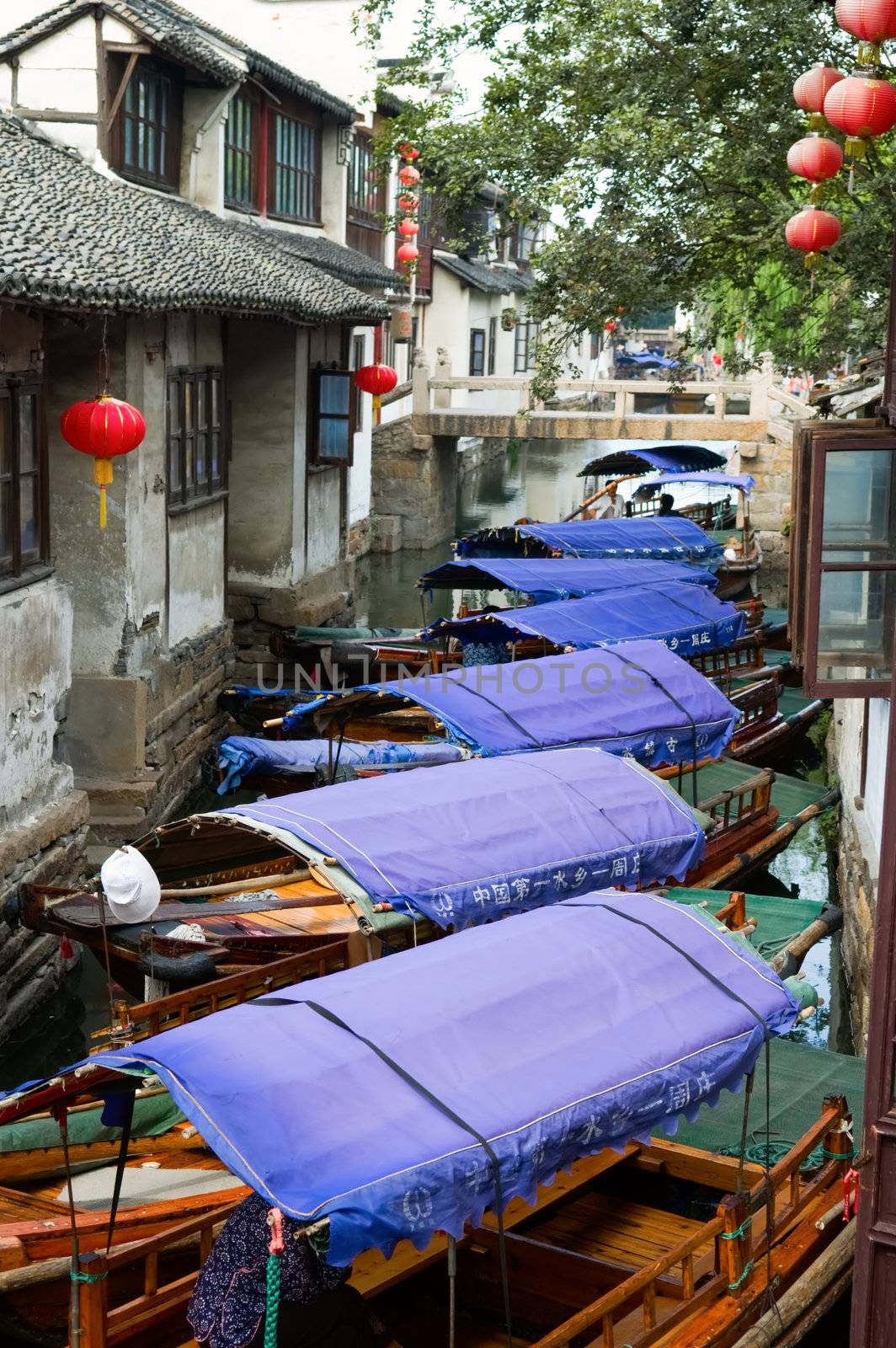 The line of boats docked in river of water town in China