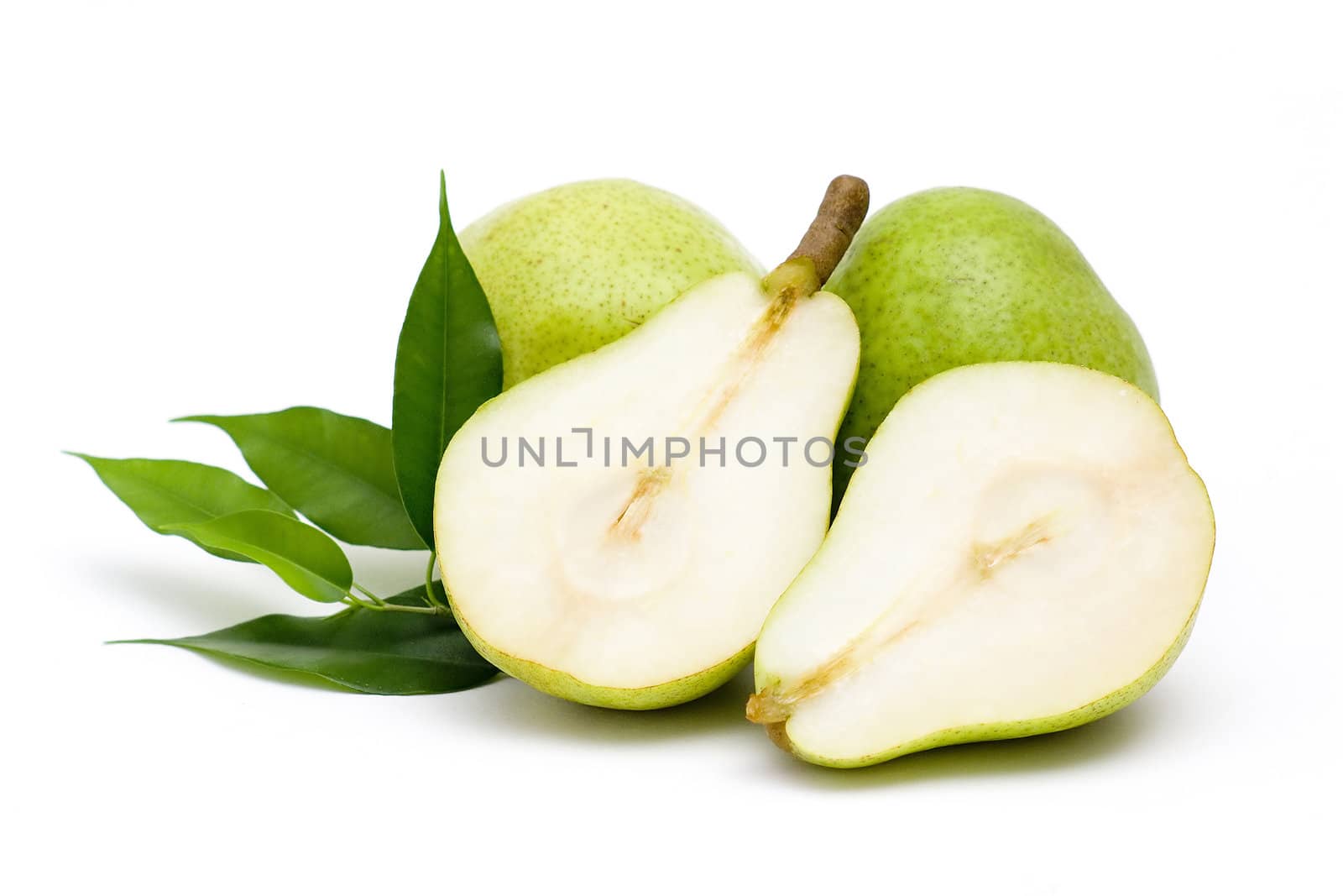 green pears by miradrozdowski