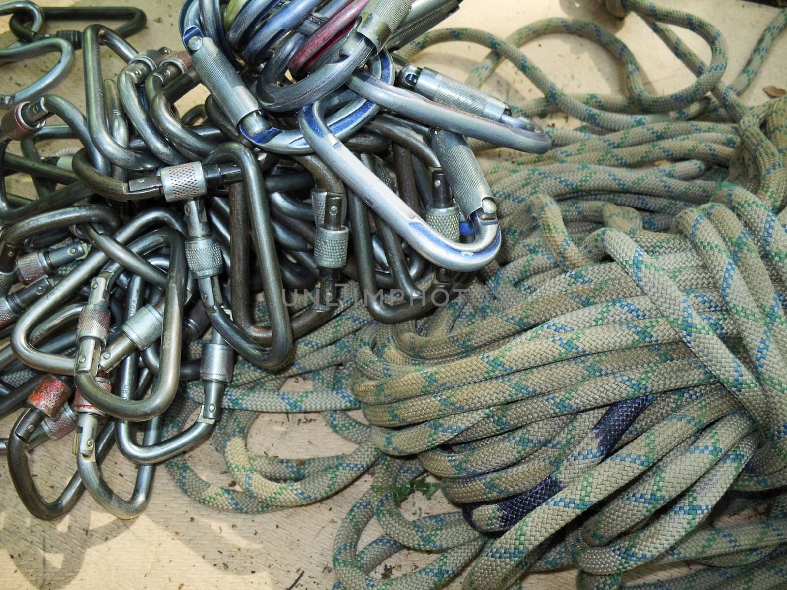 Set of equipment of the extreme tourist and the climber