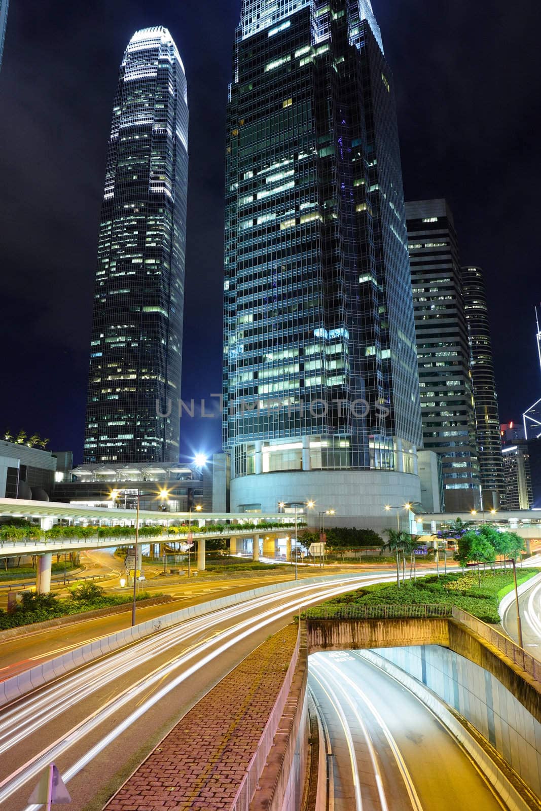 traffic light stream in city at night