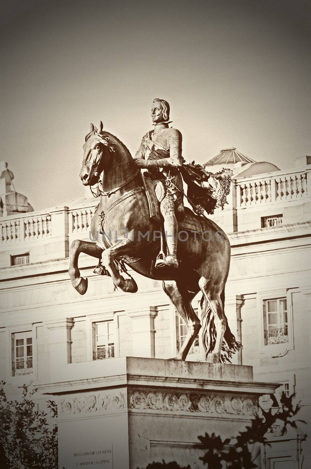 A spanish statue of horse and man