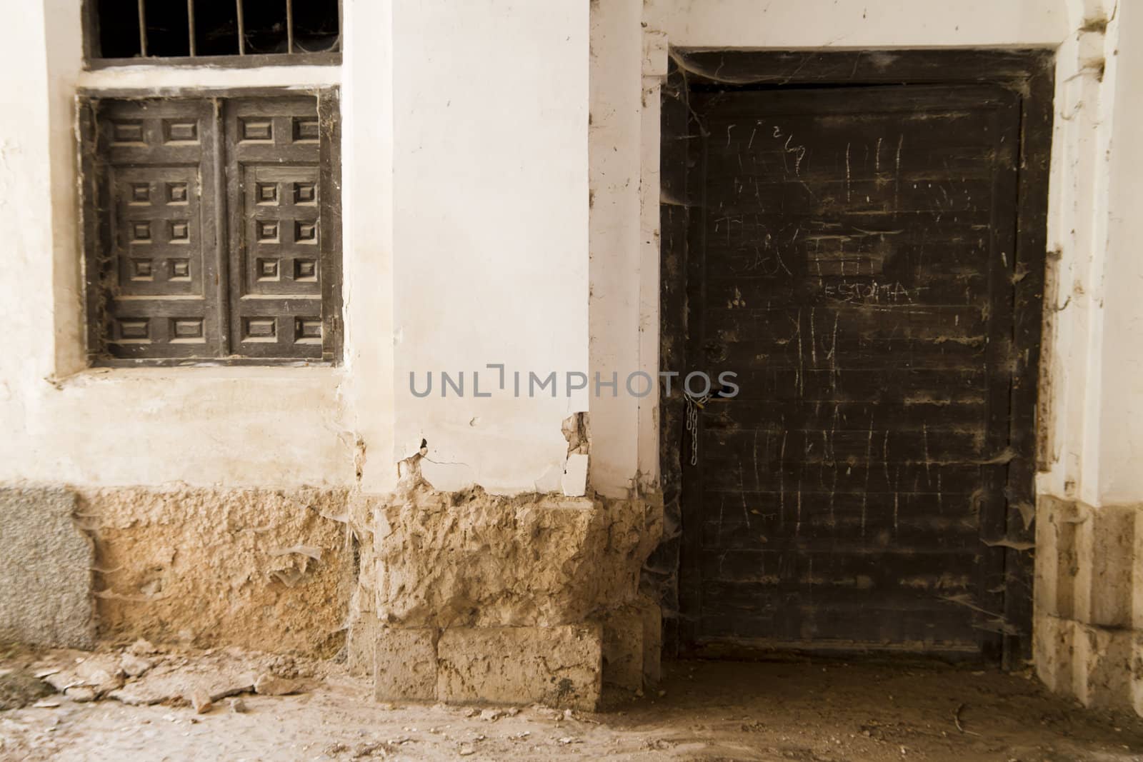 Real Fabrica de Paños. It was founded in 1750 by King Ferdinand by FernandoCortes