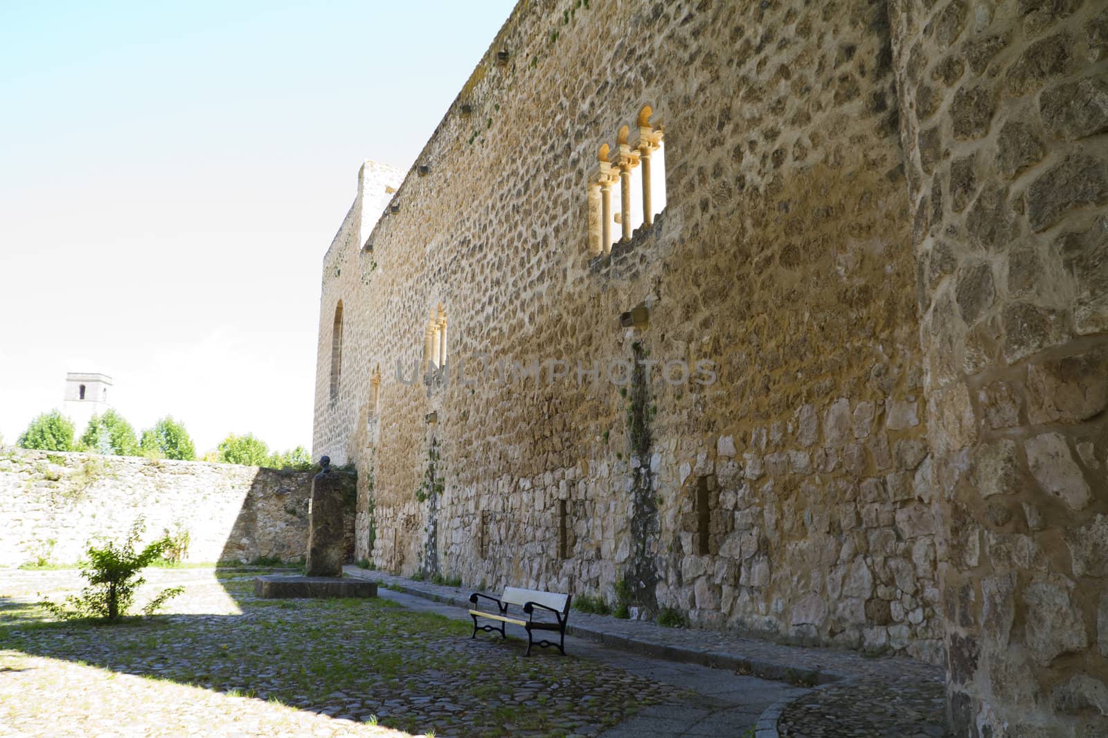 Piedra Bermeja Castle, In S. XII became fortified palace of feud by FernandoCortes