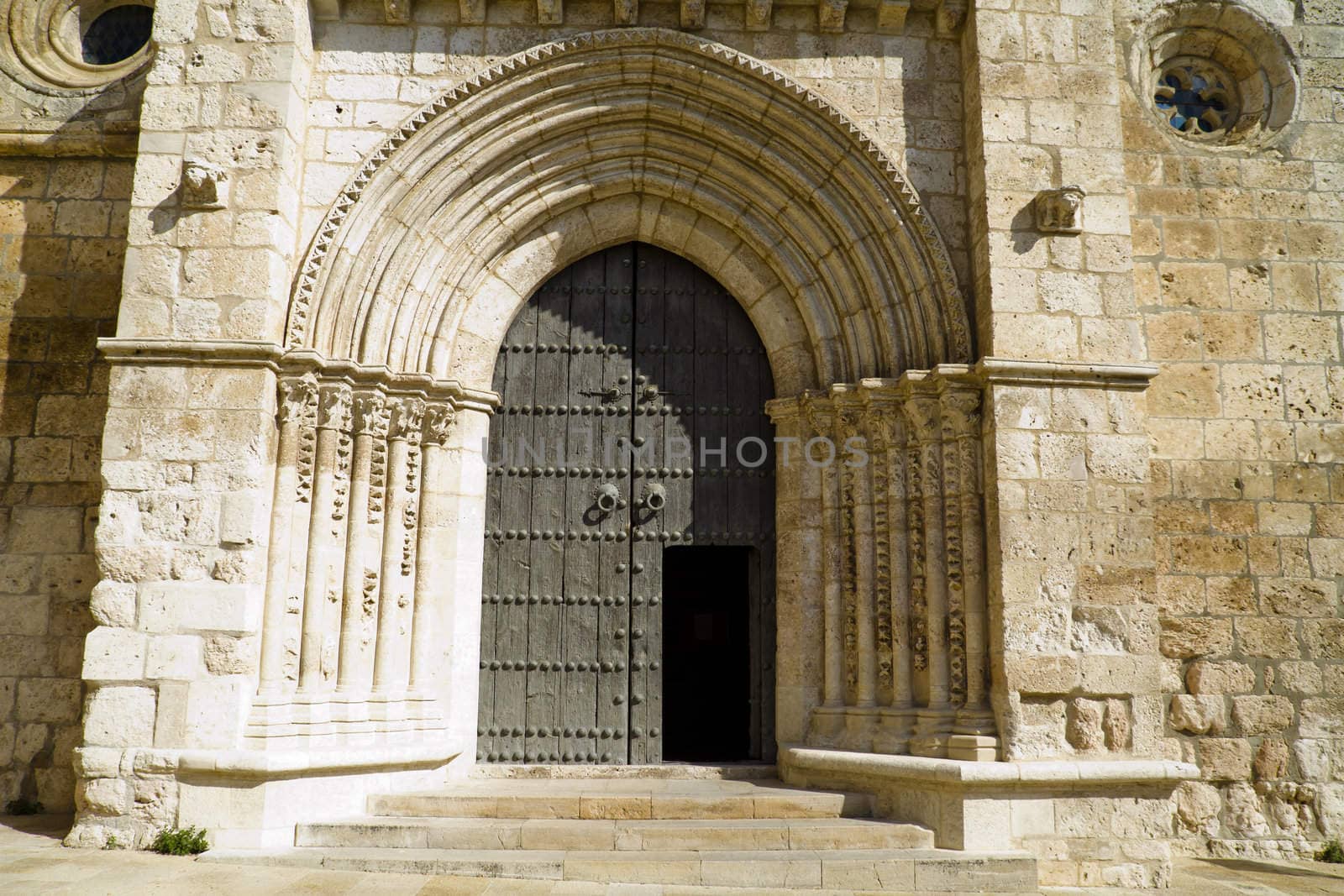 Church of San Felipe, built in the S. XIII transitional Romanesque to Gothic. Brihuega, Spain