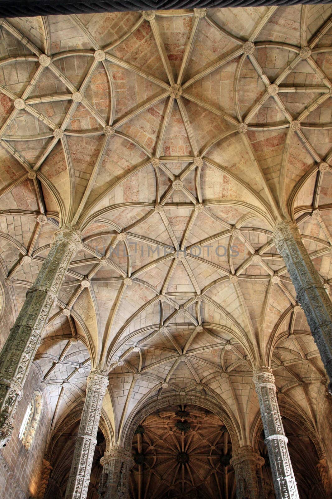 Monastery of Jeronimos by membio