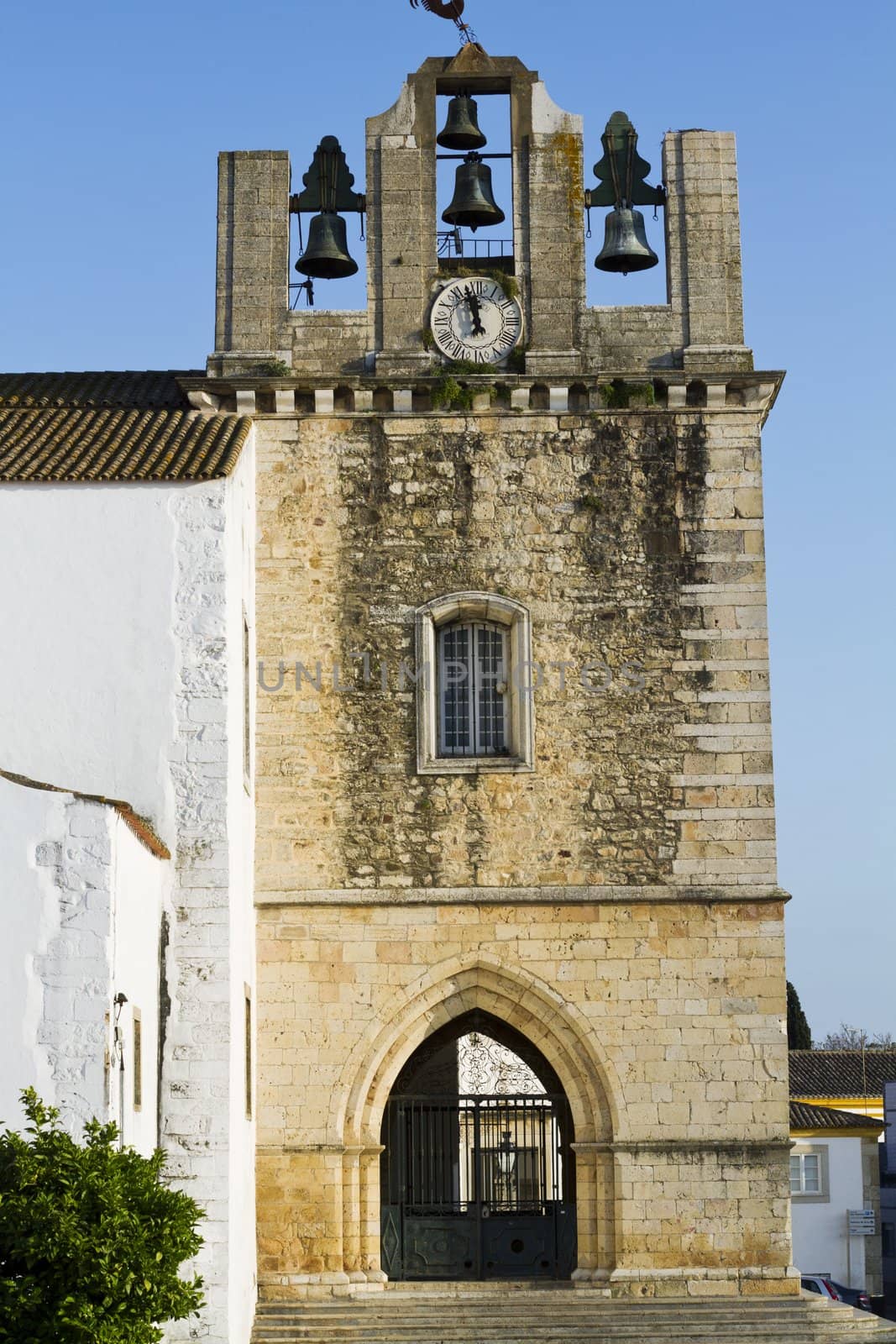 View of  the historical Church of Se located on the city of Faro, Portugal.