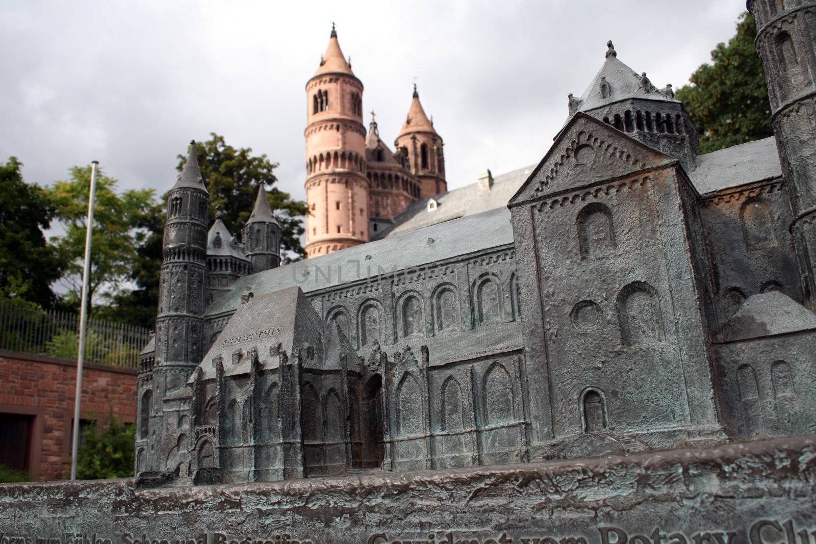 Worms Cathedral model by toneteam