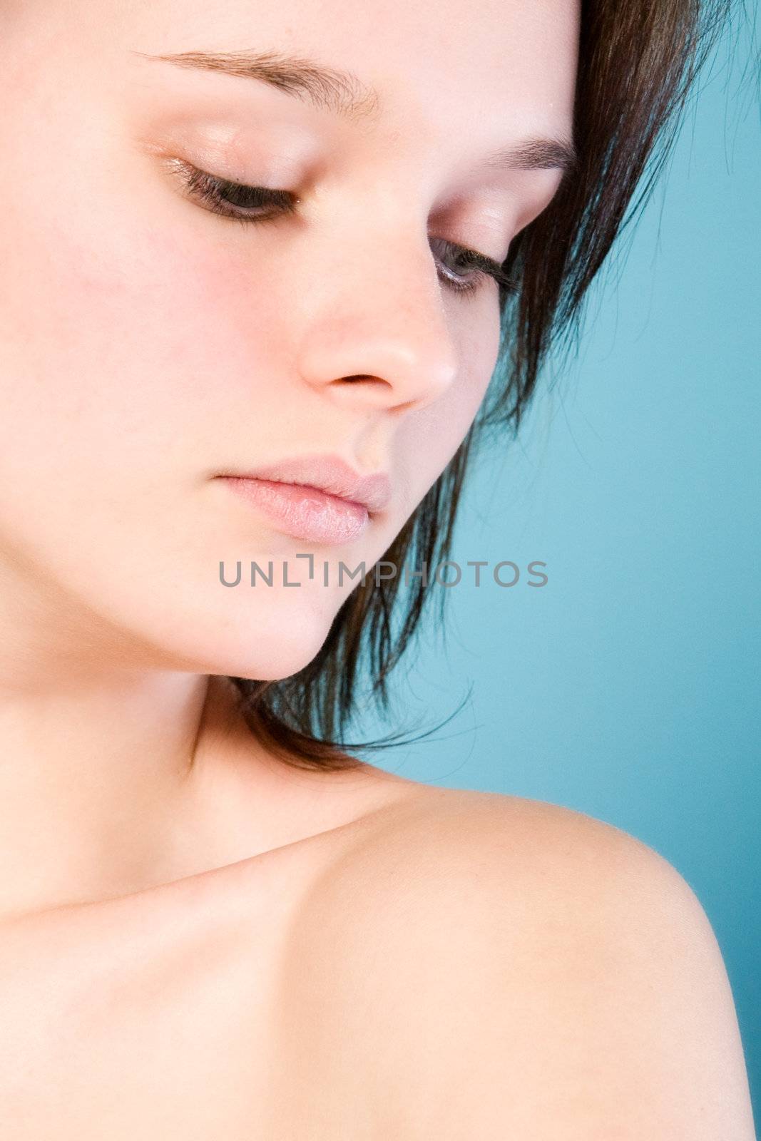 Natural portrait of a girl with short brown hair