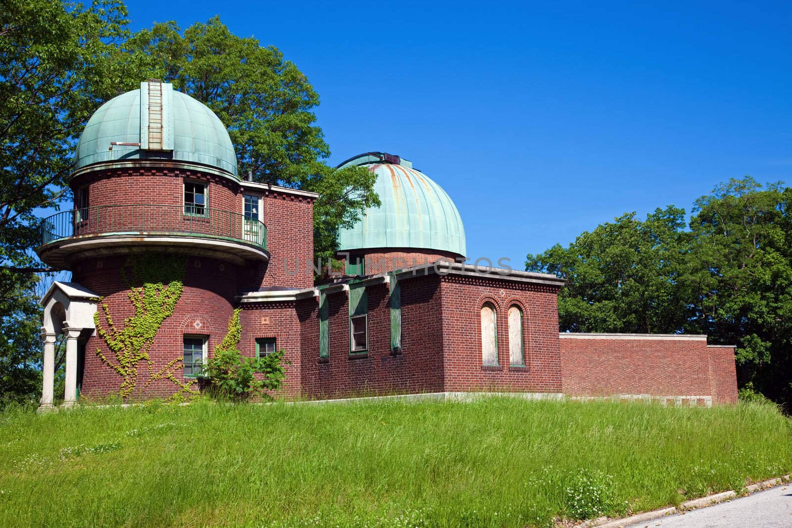 Abandoned Observatory by benkrut