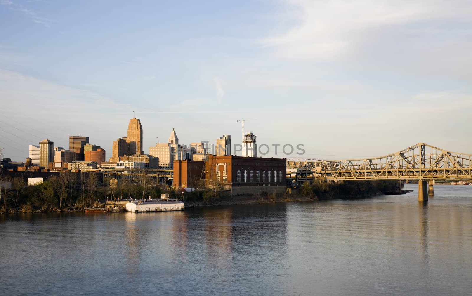 Cincinnati seen from Kentucky  by benkrut
