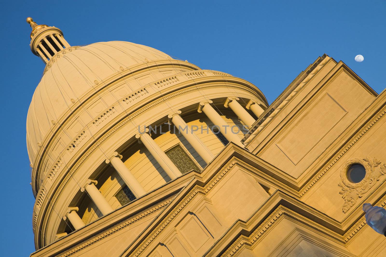 Little Rock - State Capitol by benkrut