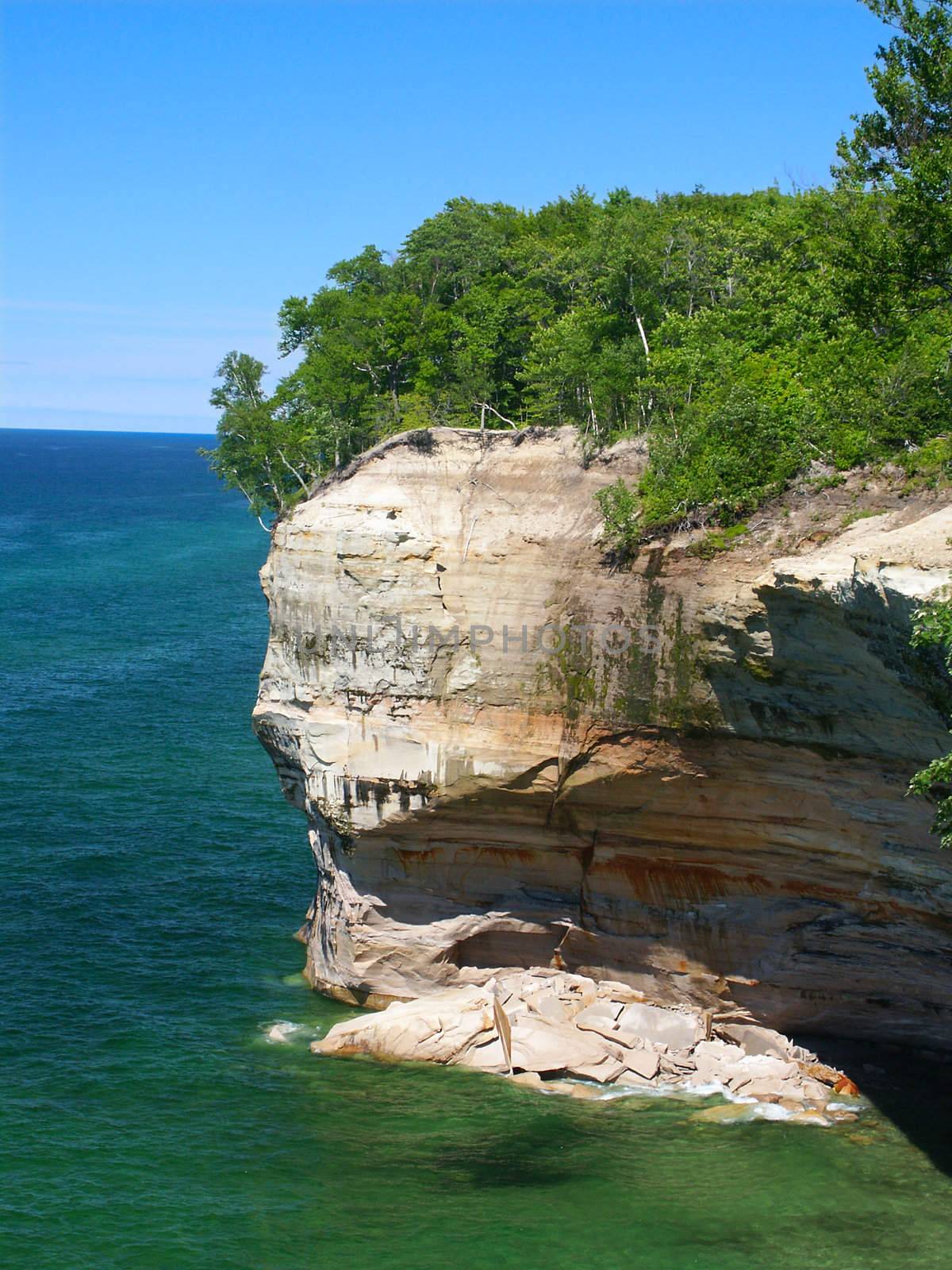 Pictured Rocks National Lakeshore by Wirepec