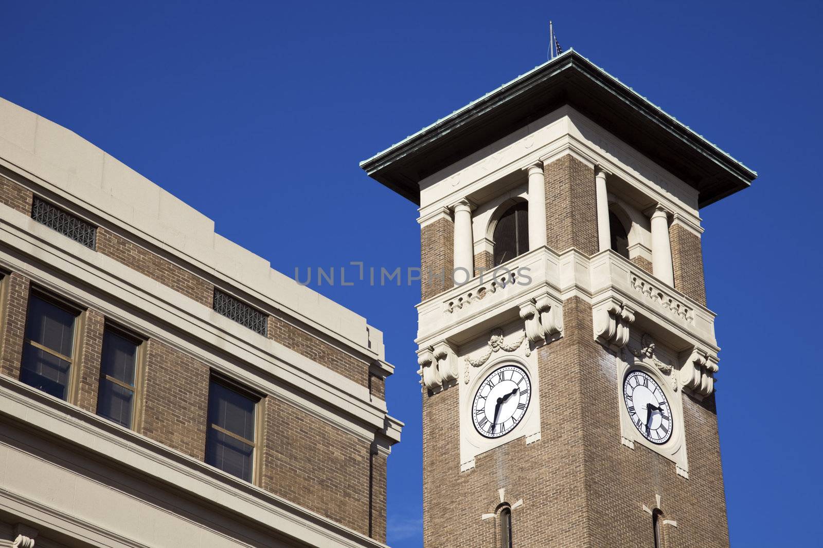 Clock tower in Little Rock by benkrut