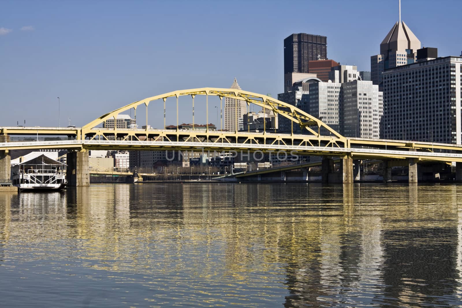 Downtown Pittsburgh accoss the river by benkrut