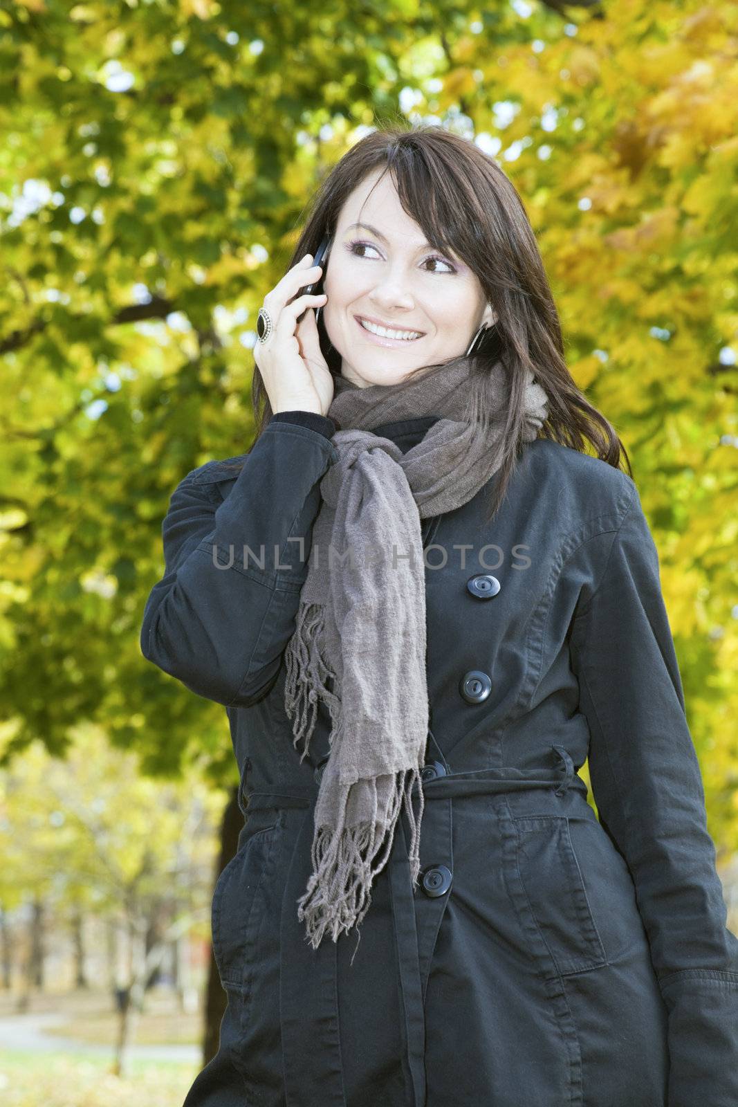 Smiling Girl on the phone by benkrut