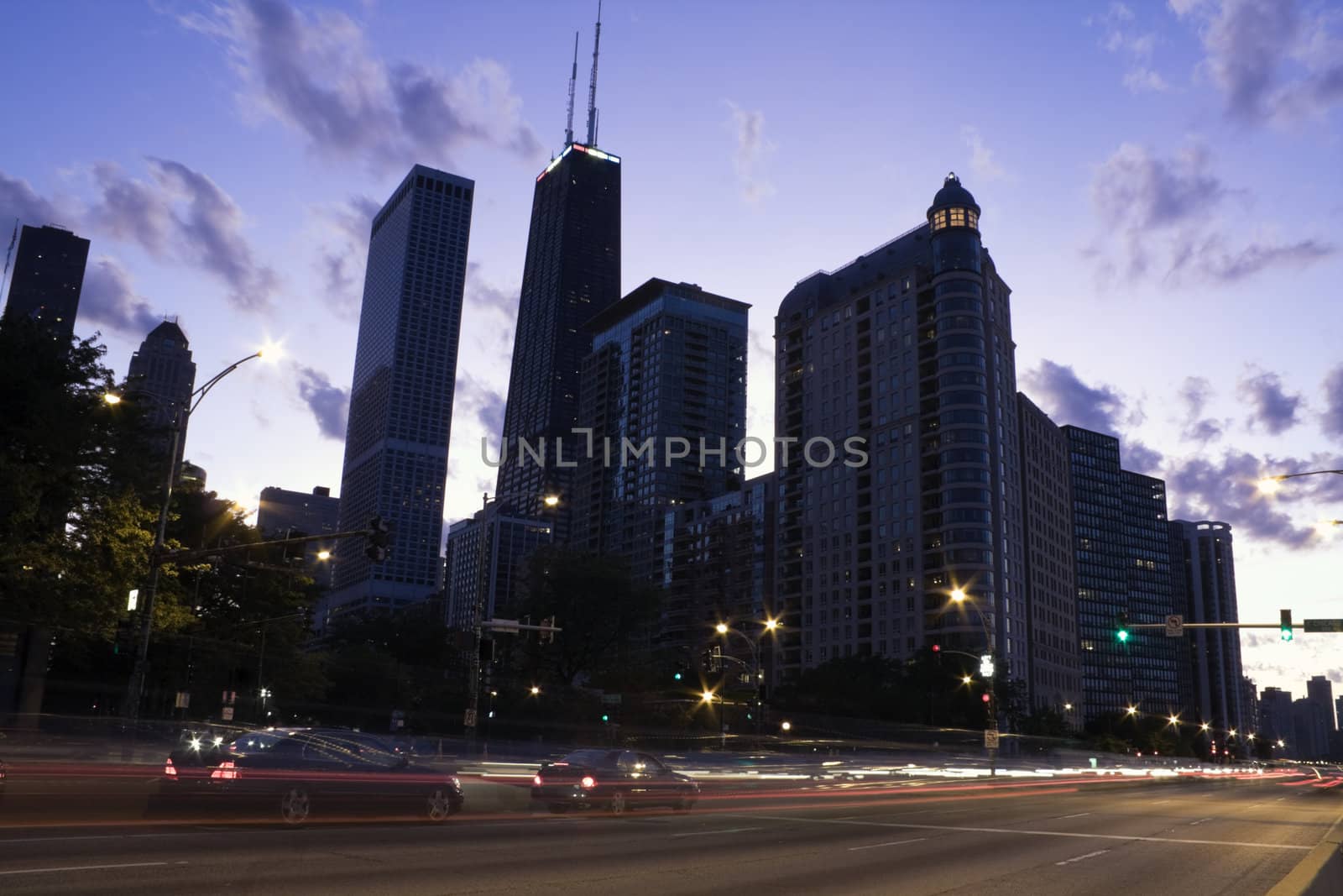 Traffic on Lake Shore Drive in Chicago, IL.