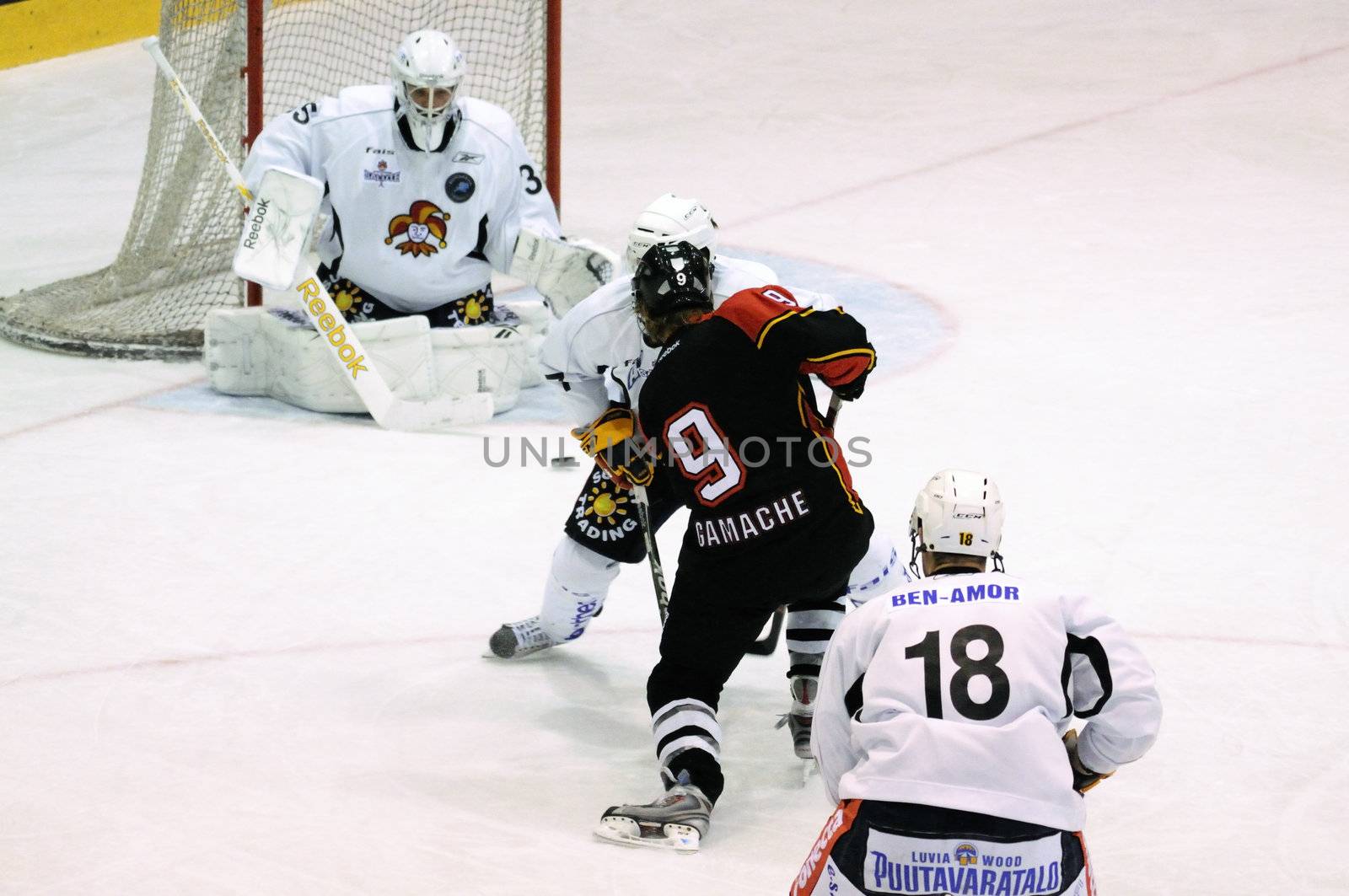 ZELL AM SEE, AUSTRIA - SEPTEMBER 3: Red Bulls Salute Tournament. Scoring chance for Simon Gamache (Bern). Game Jokerit Helsinki vs. SC Bern (Result 0-2) on September 3, 2010 in Zell am See