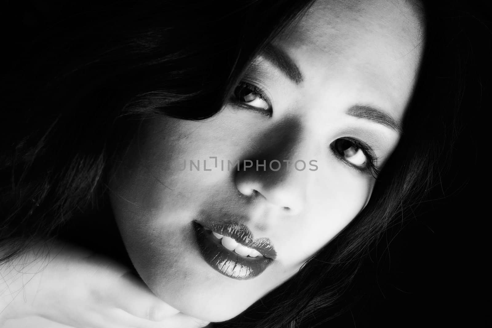 Chinese girl in b/w by DNFStyle