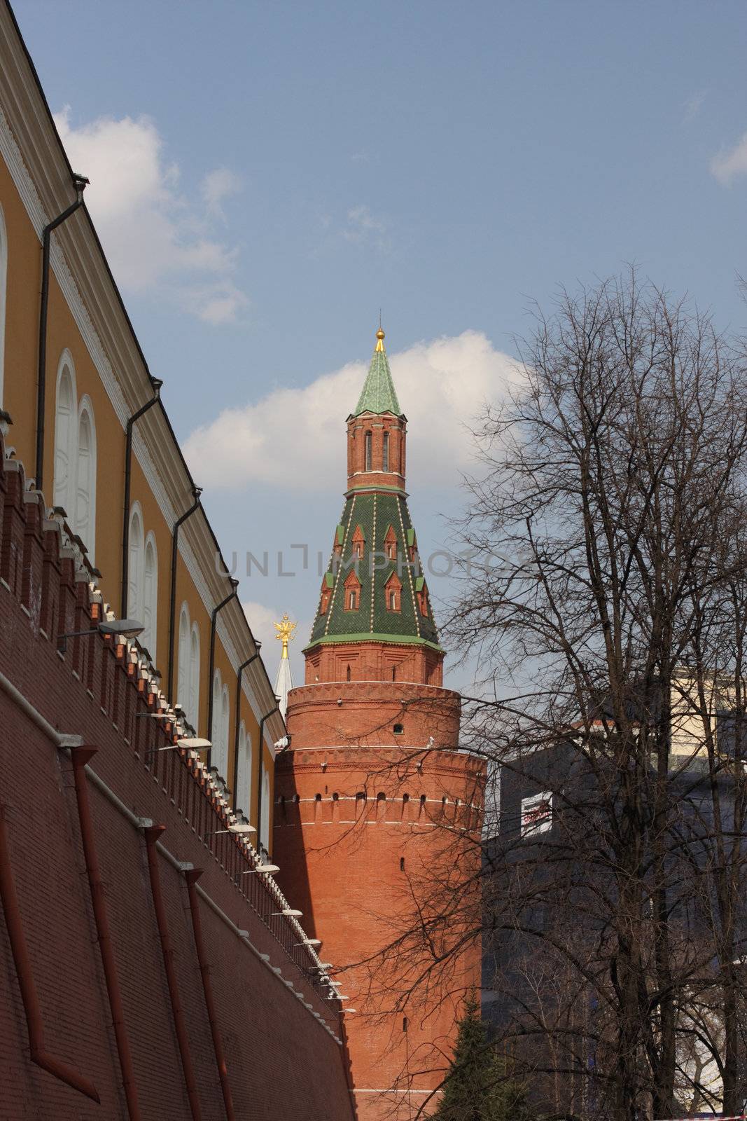Tower of the Kremlin by fedlog