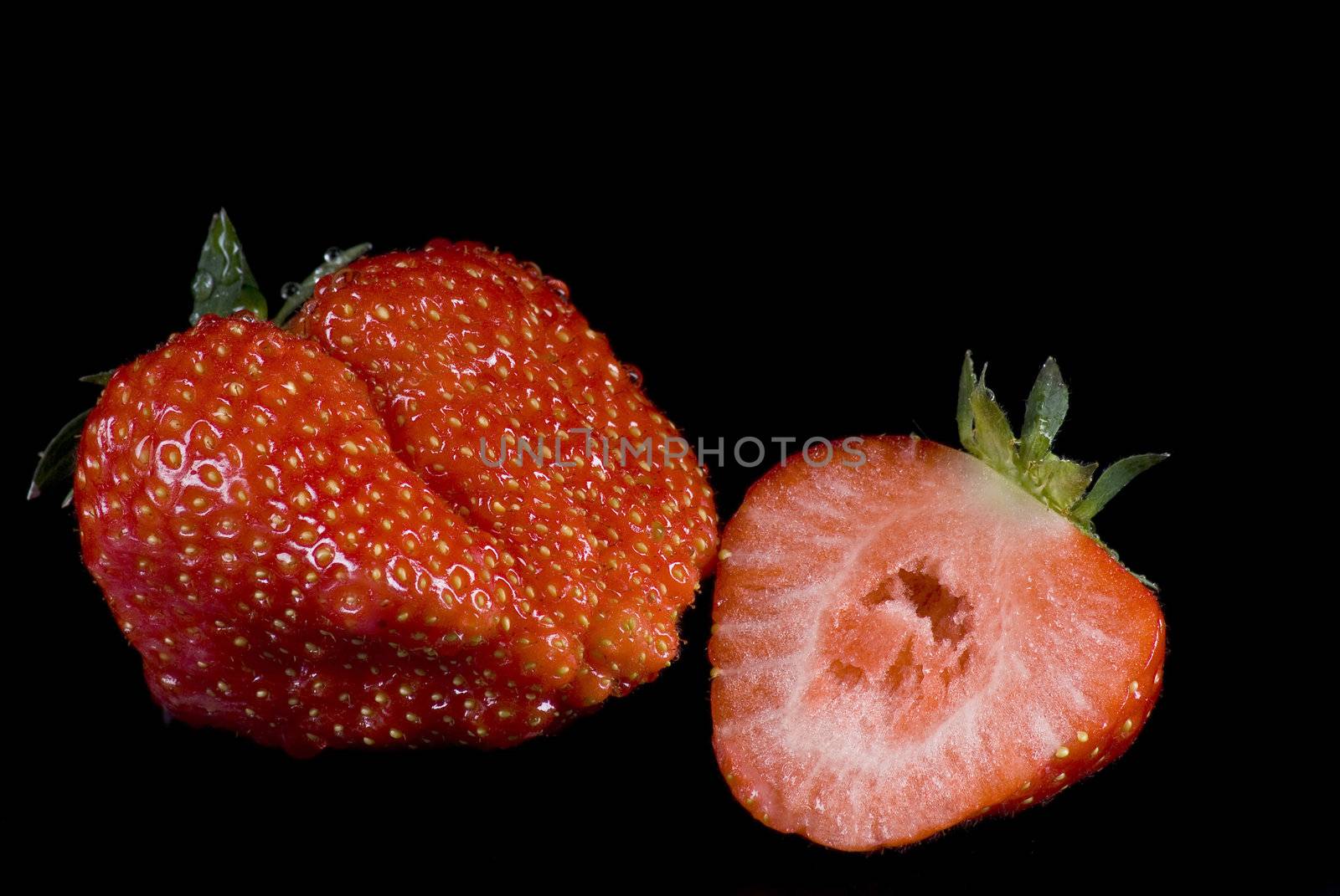 Strawberries by caldix