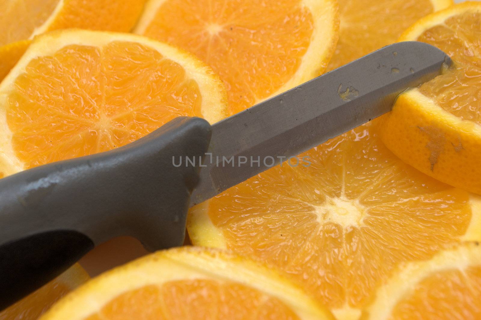 oranges being sliced