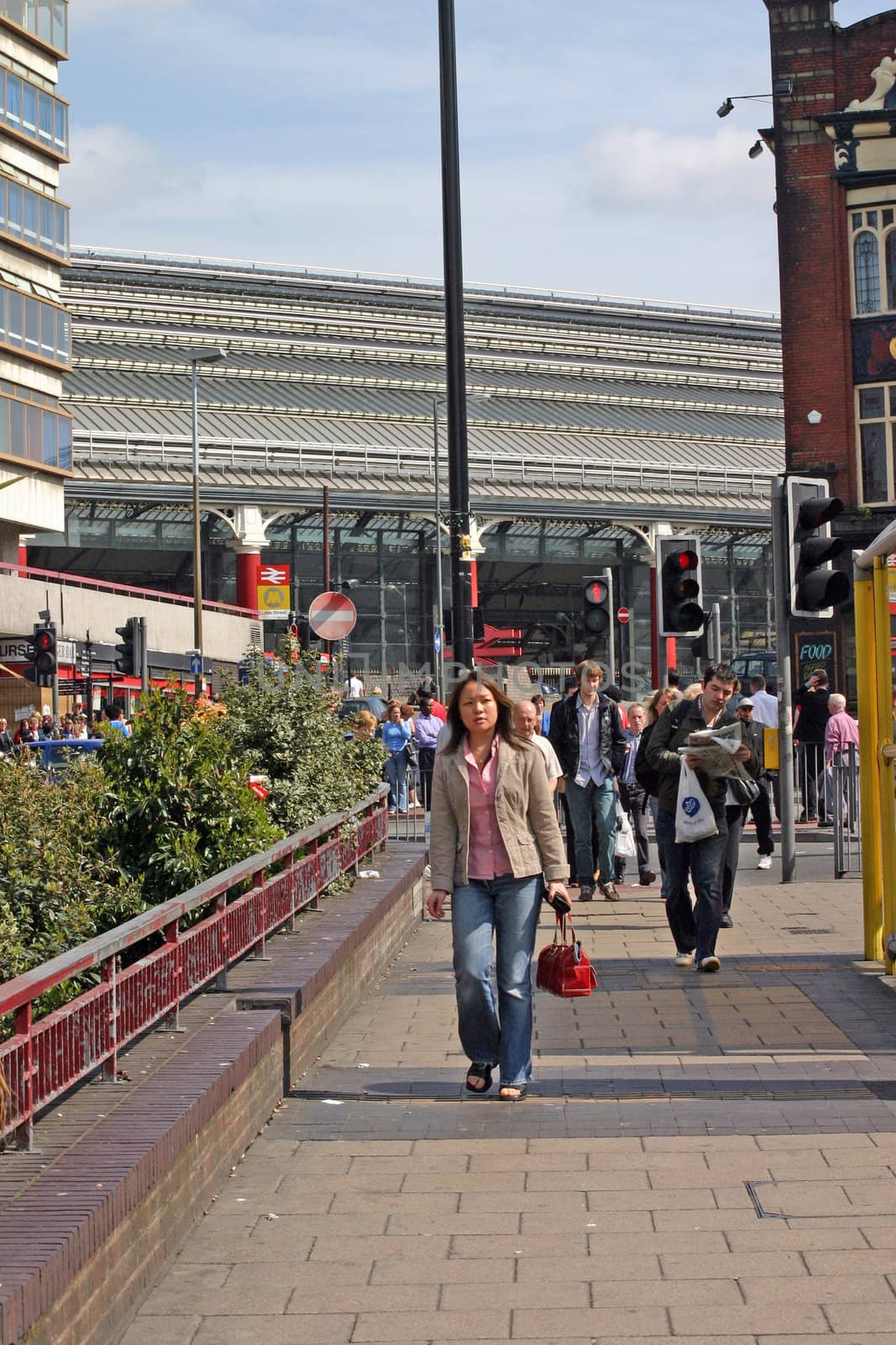 Travellers at Lime Street Station in Liverpool by green308