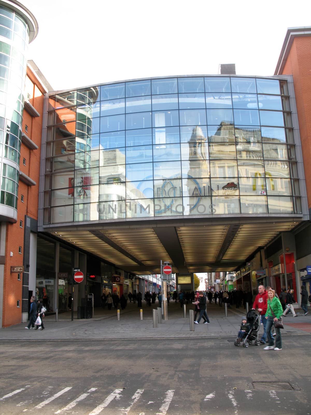 Shoppers in Manchester England on 7 November 2008