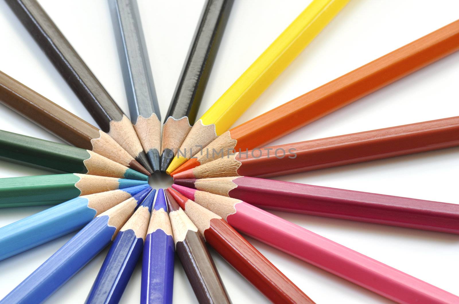 Color pencils by dutourdumonde