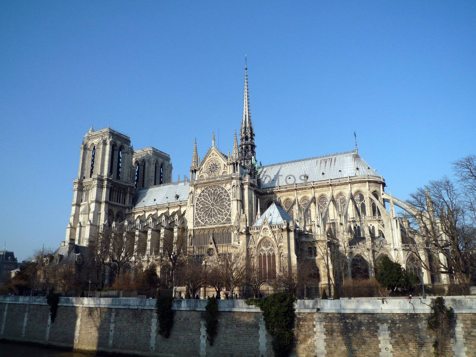 Notre-Dame de Paris by dutourdumonde