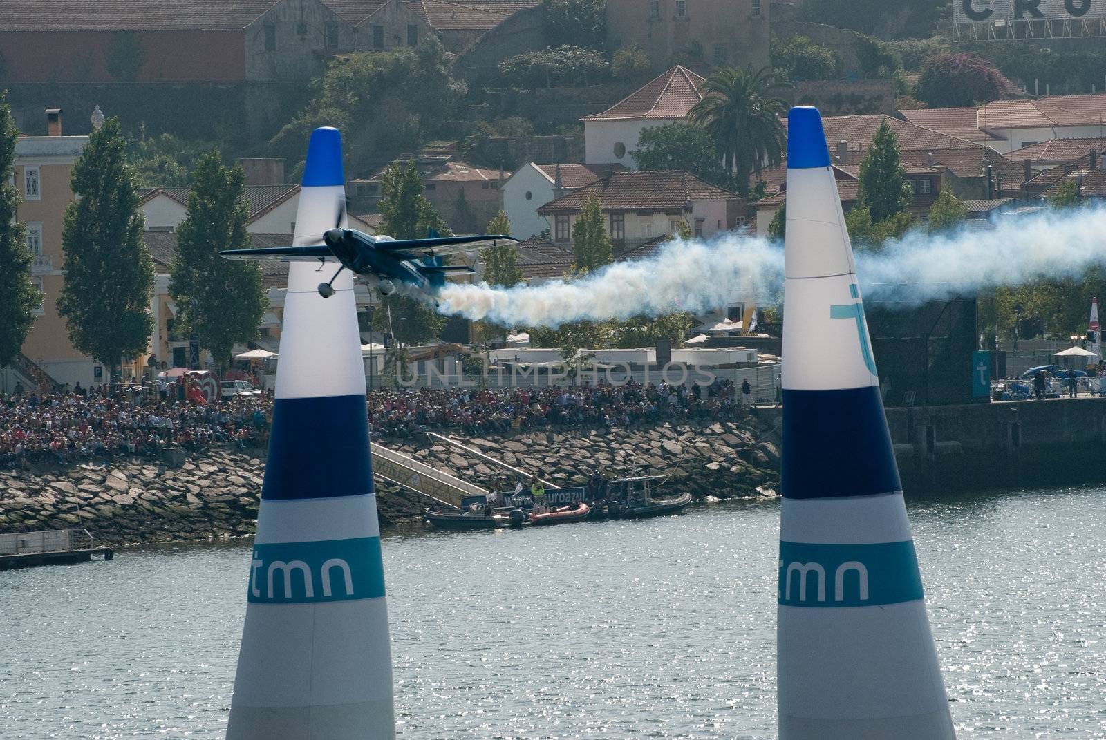 PORTO, PORTUGAL - SEPTEMBER 7: Michael Goulian (USA) during the Red Bull Air Race event on September 12, 2009 in Porto, Portugal.