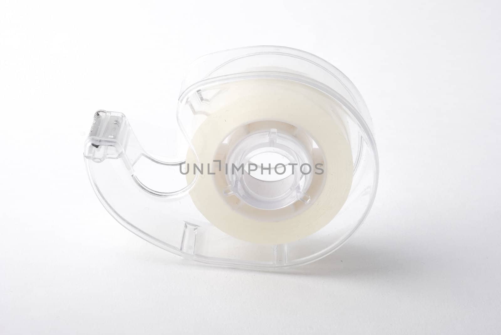 Adhesive tape dispenser