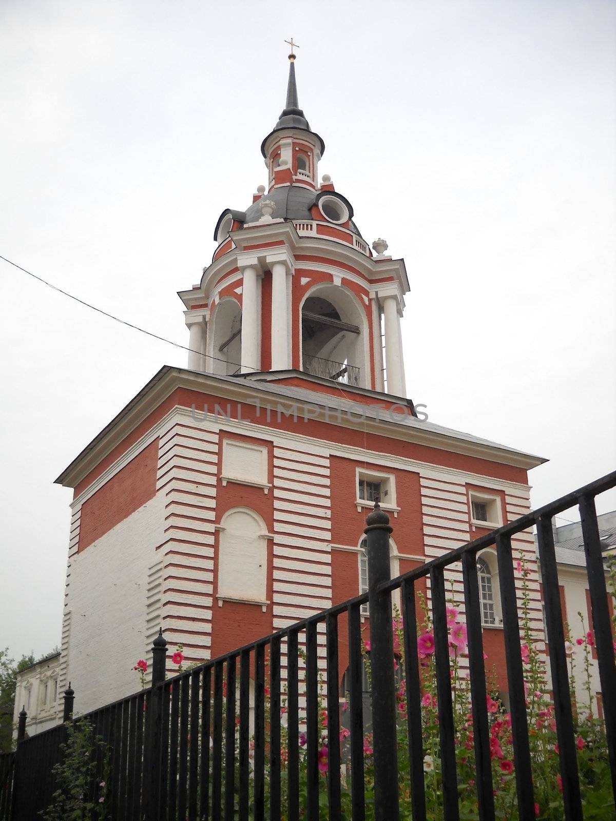 Church; Pokrovsk; a cathedral; Moscow; summer; a temple; Christianity; red; the area; domes; a monument  