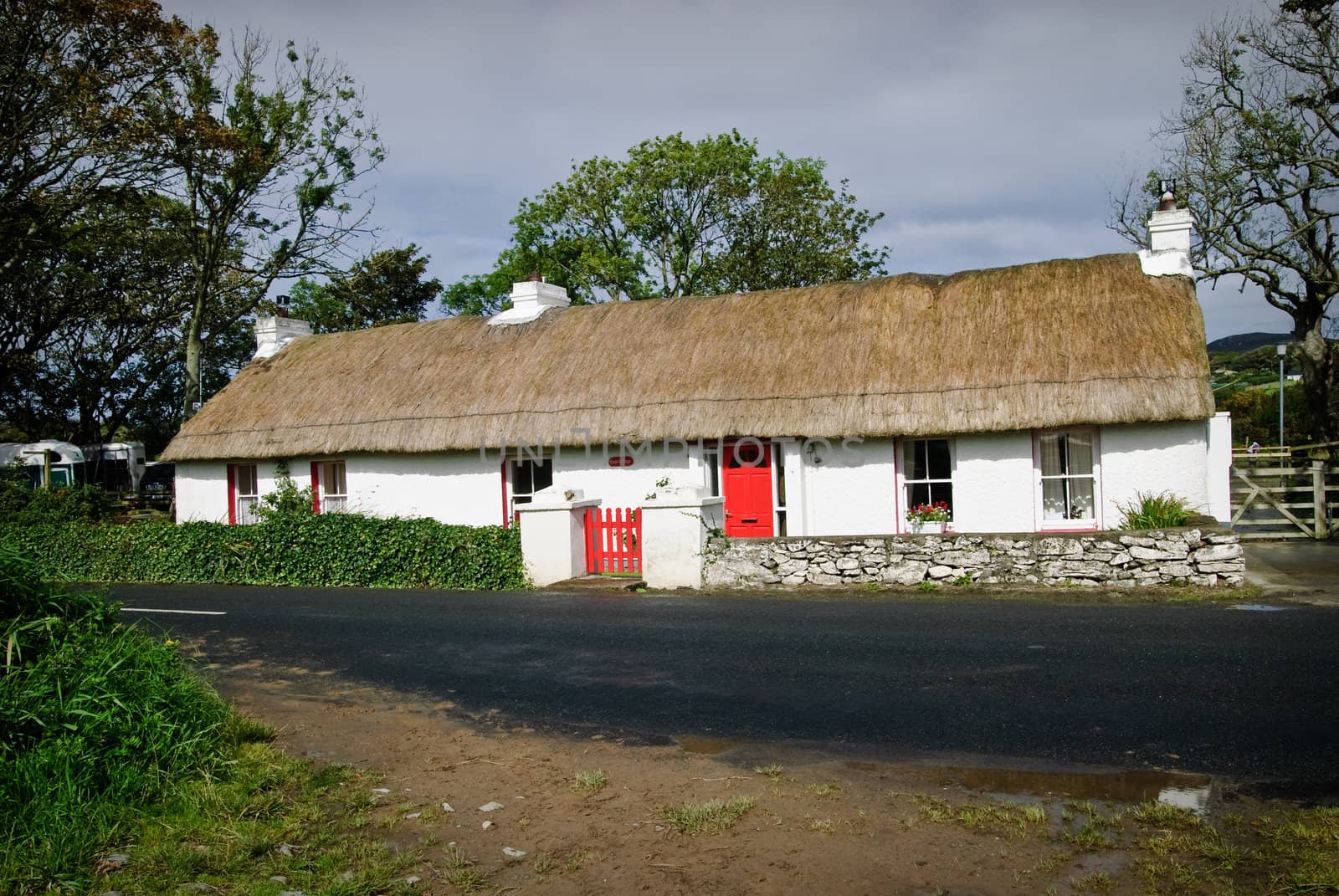 Vernacular housing, Inishowen, Ireland by matthi