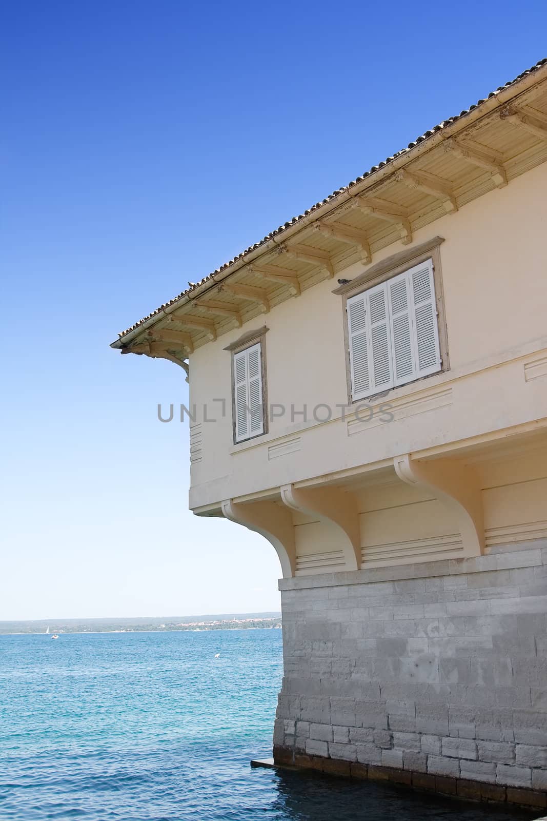 Beautiful old Mediterranean house near the sea